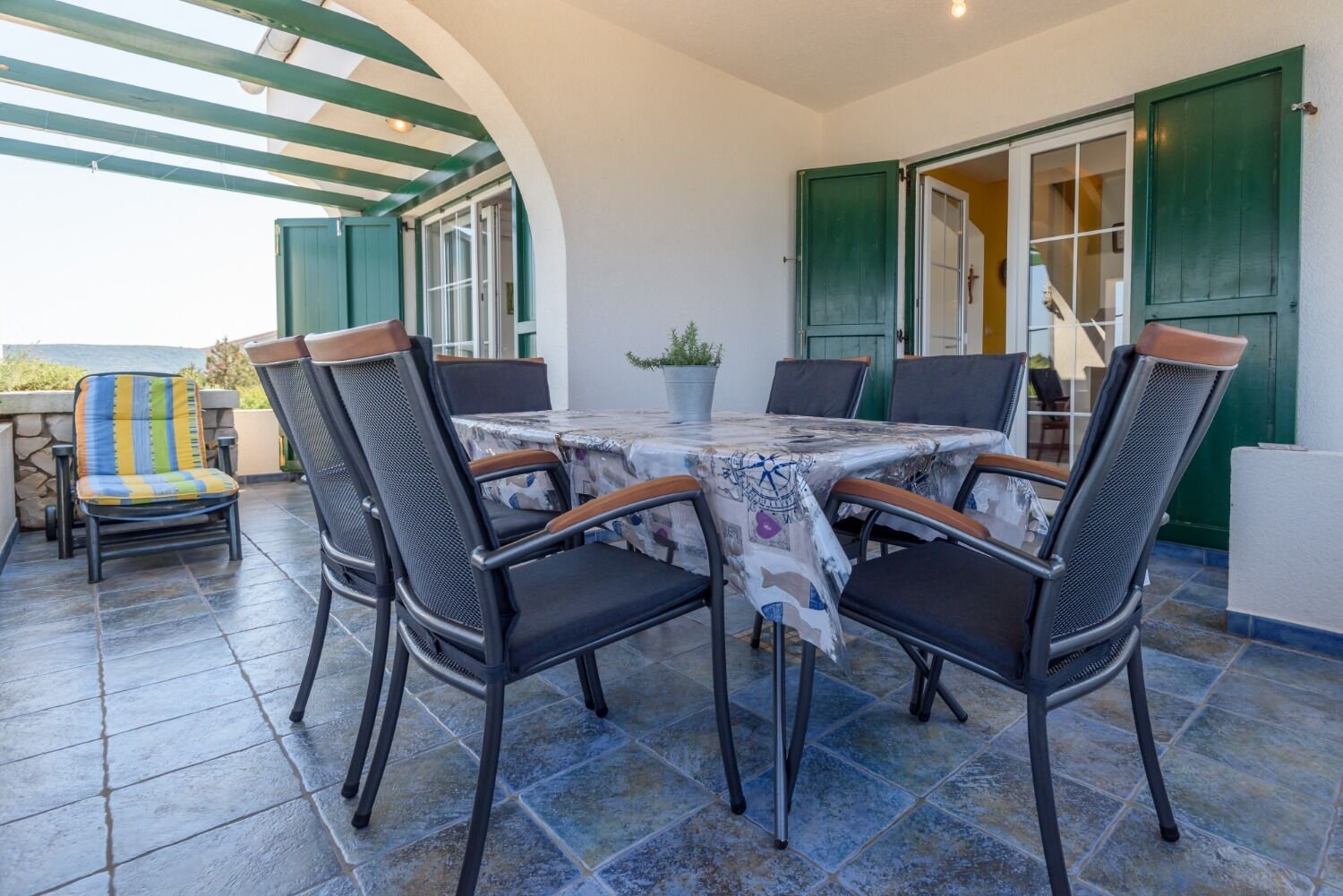 House Mirta 10909-K1