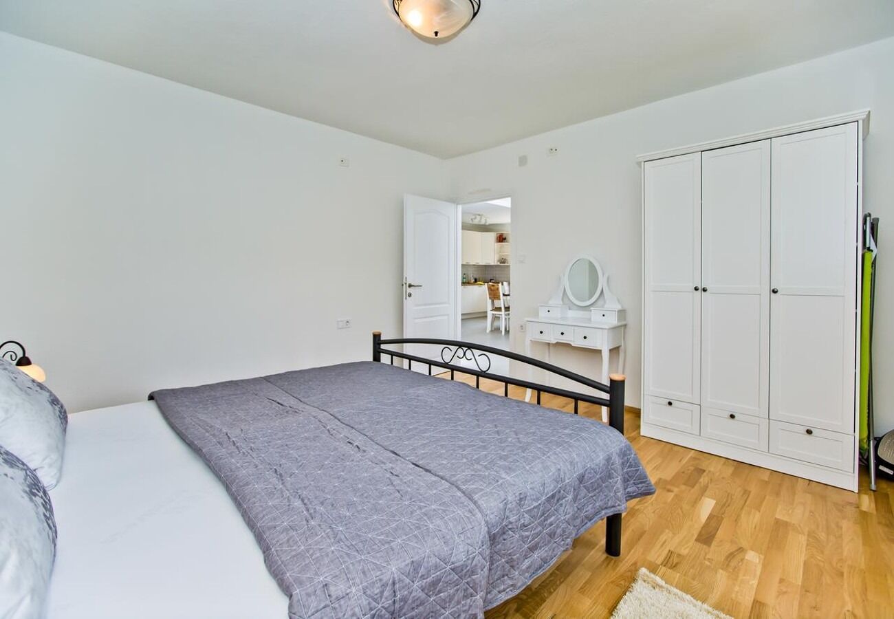 House Brapa 109061-K1