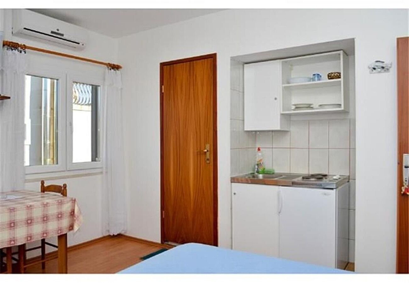 Apartments Igor 10913-A1
