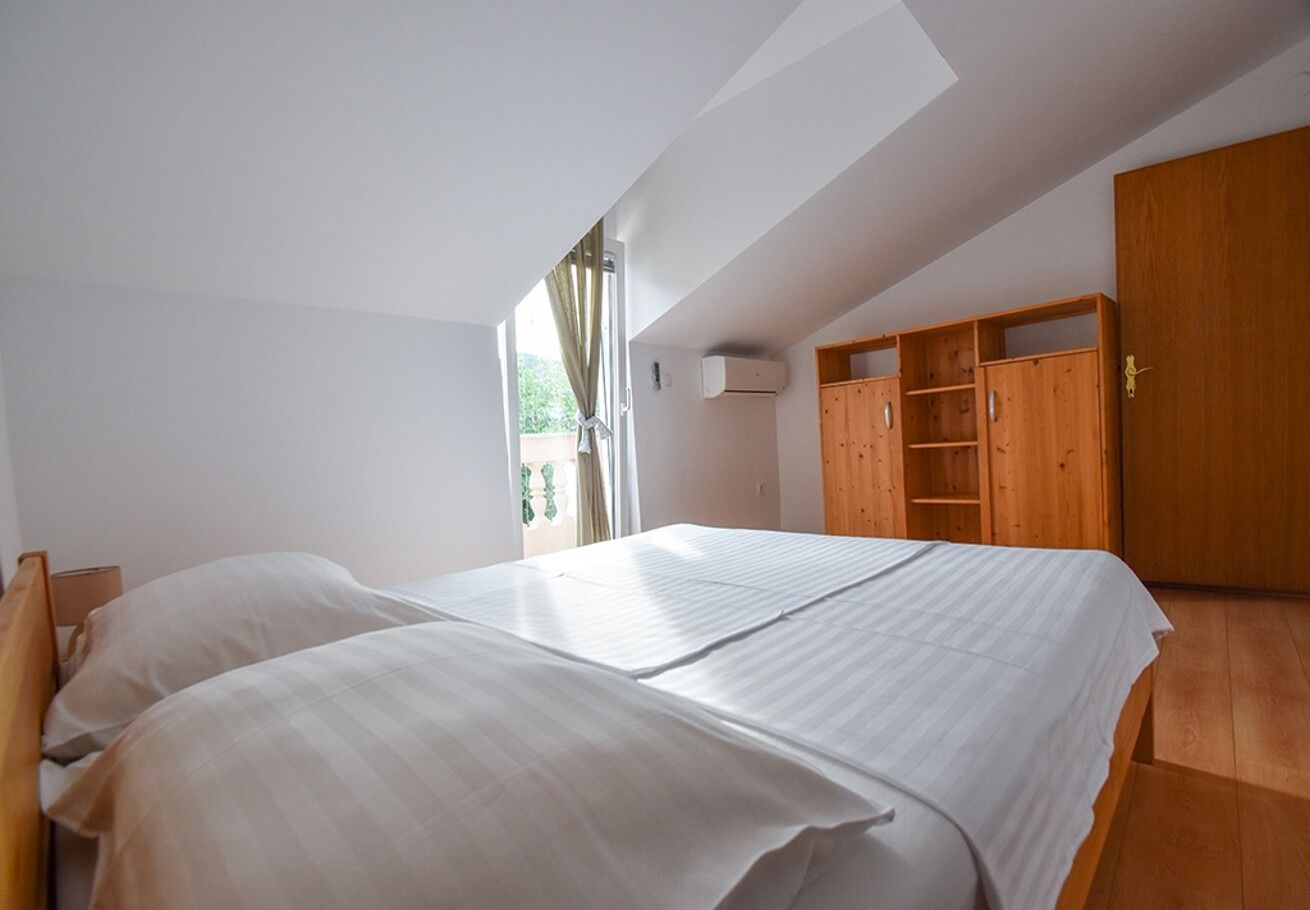 Apartments Lidija 10919-A1