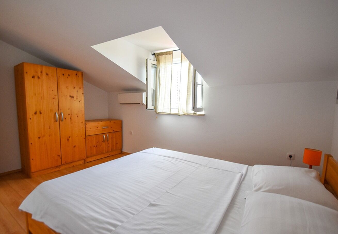 Apartments Lidija 10919-A1