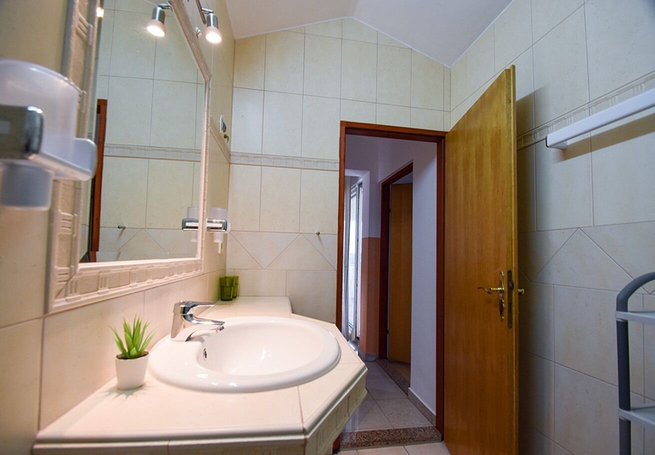 Apartments Lidija 10919-A1