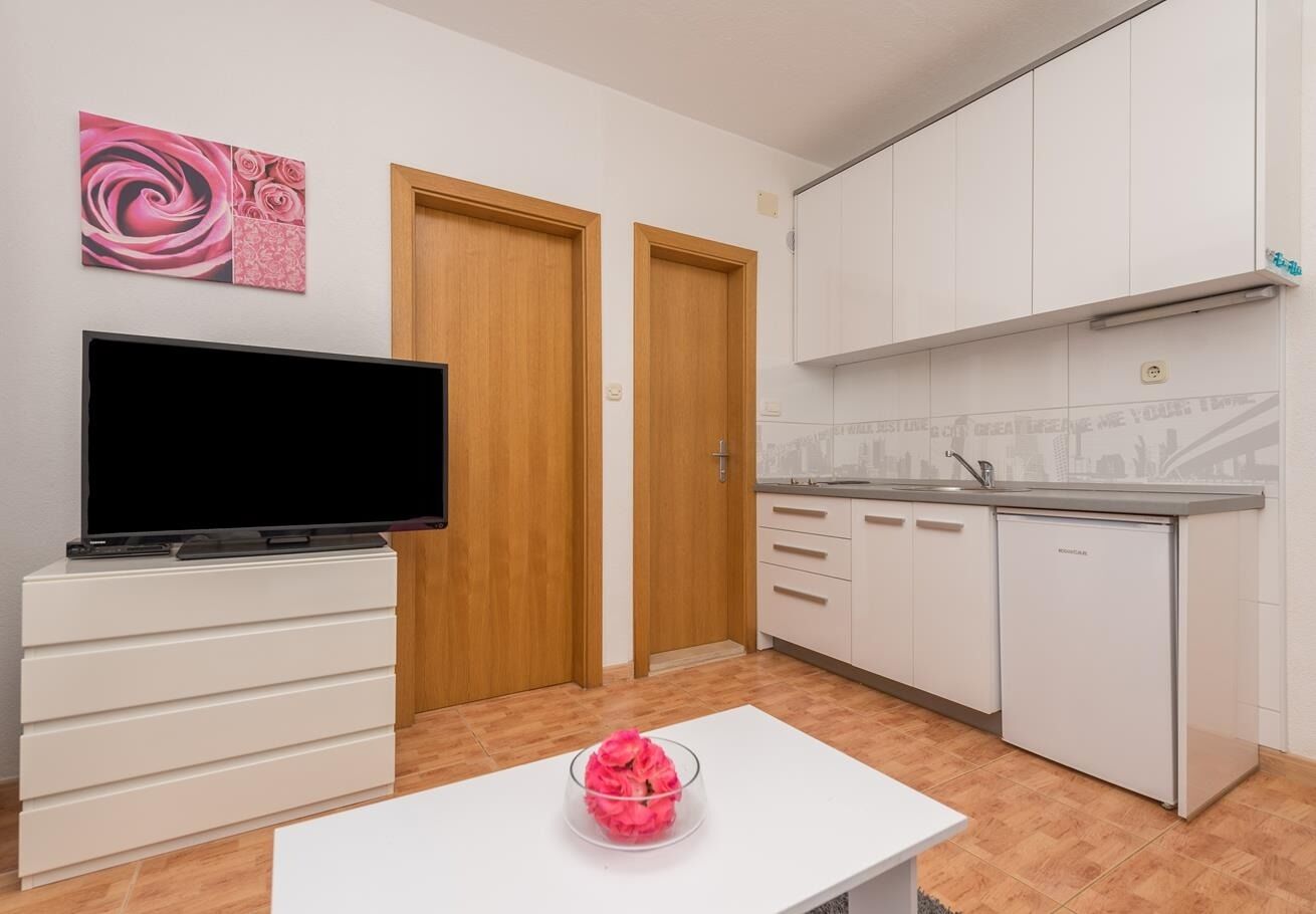 Apartments Ivi 109111-A1
