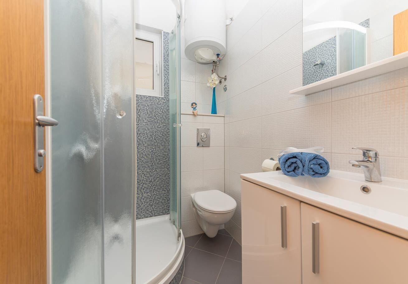Apartments Ivi 109111-A2