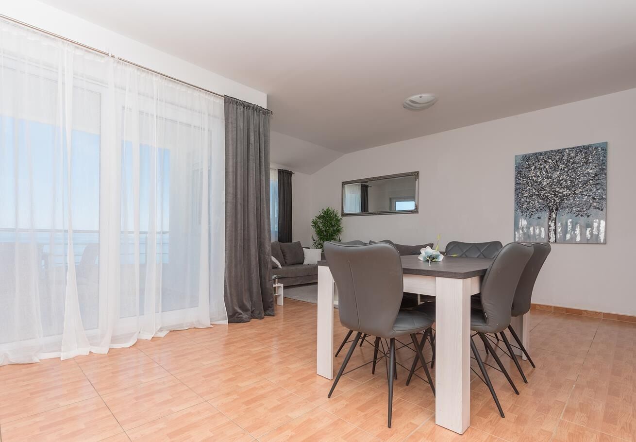 Apartments Ivi 109111-A4
