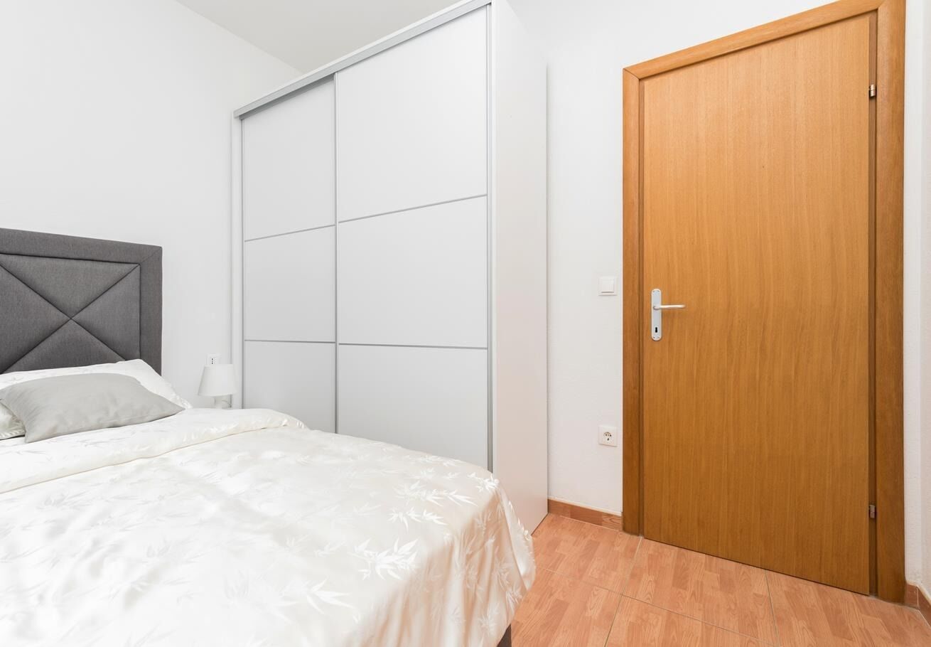 Apartments Ivi 109111-A4