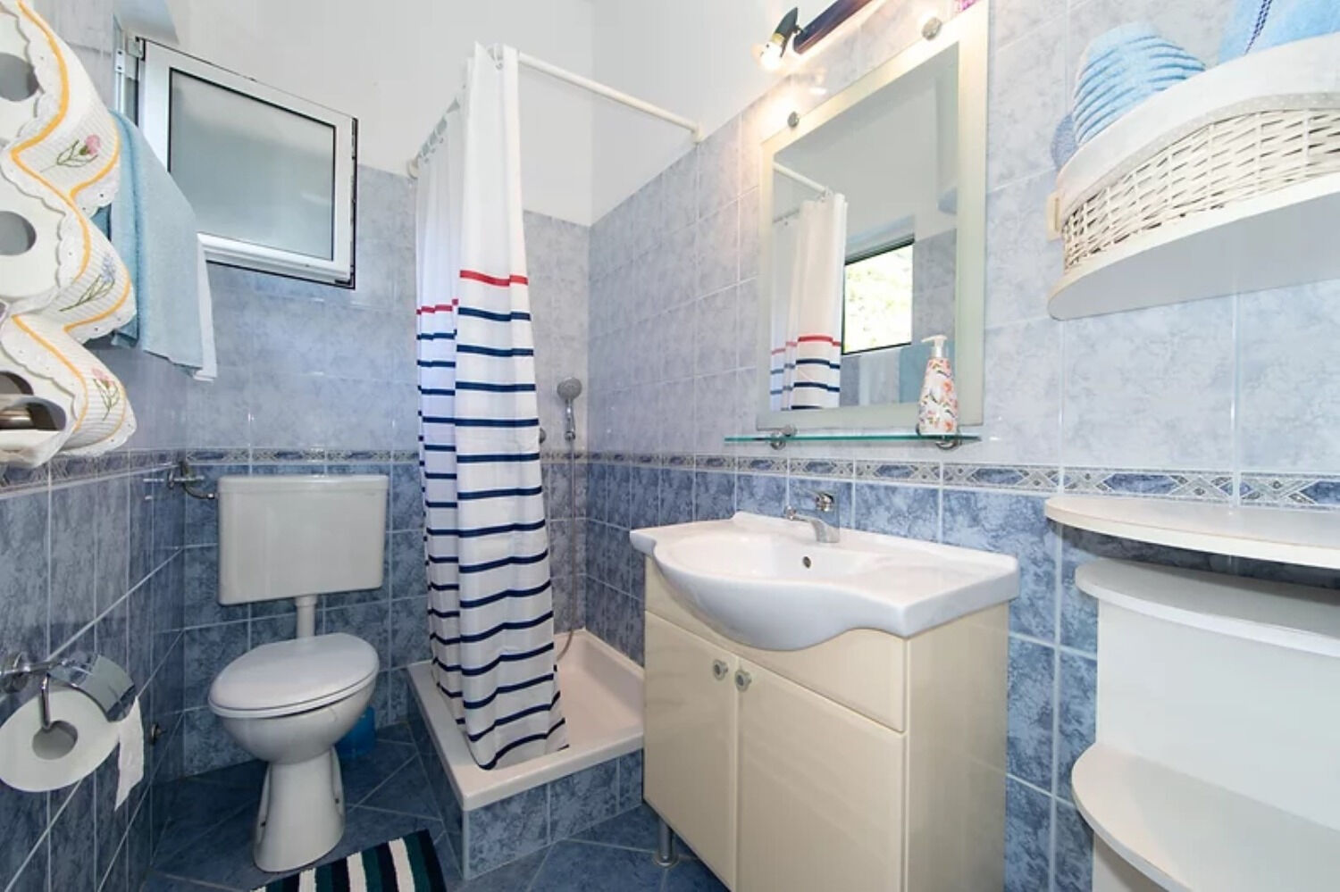 Apartment Blue 10926-A1