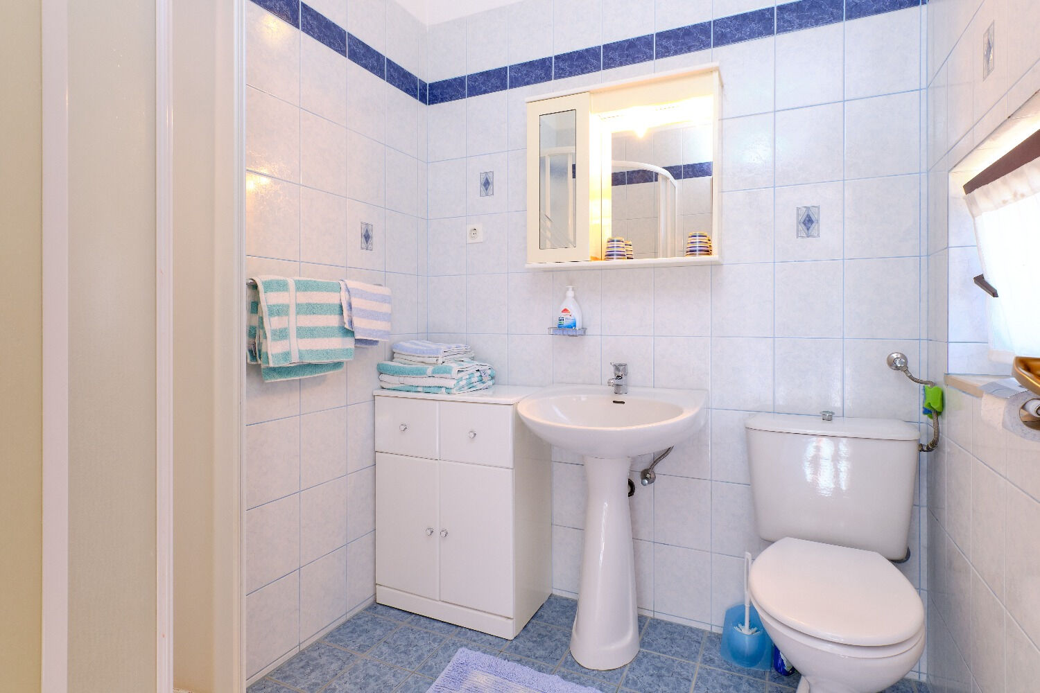 Apartments Nada 10929-A3
