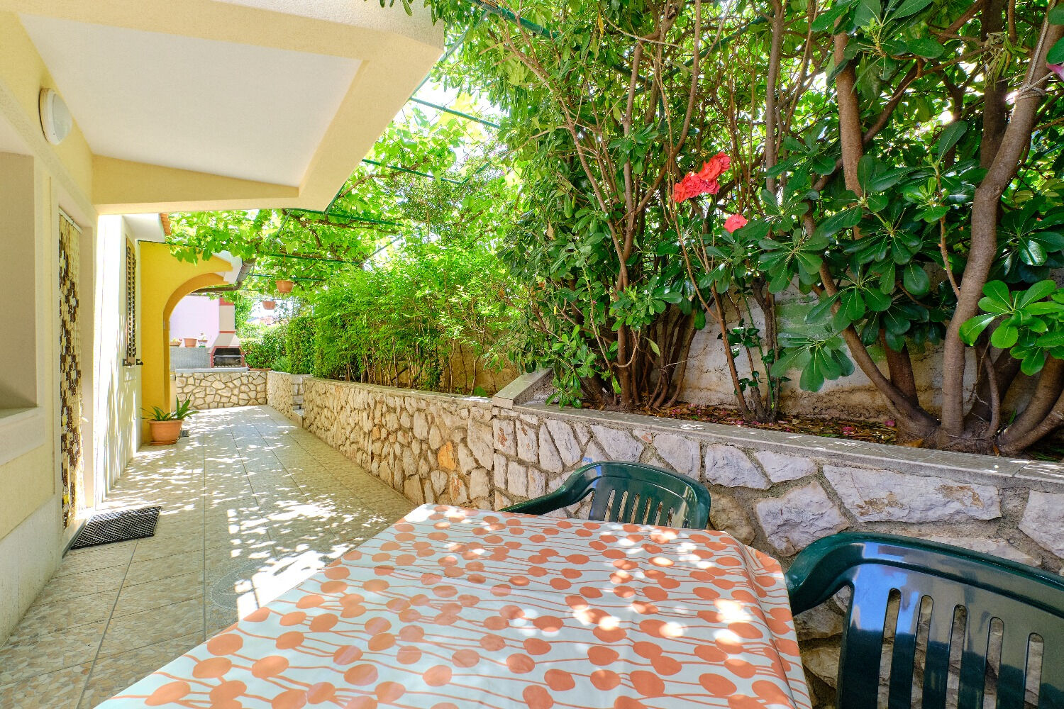 Apartments Nada 10929-A1