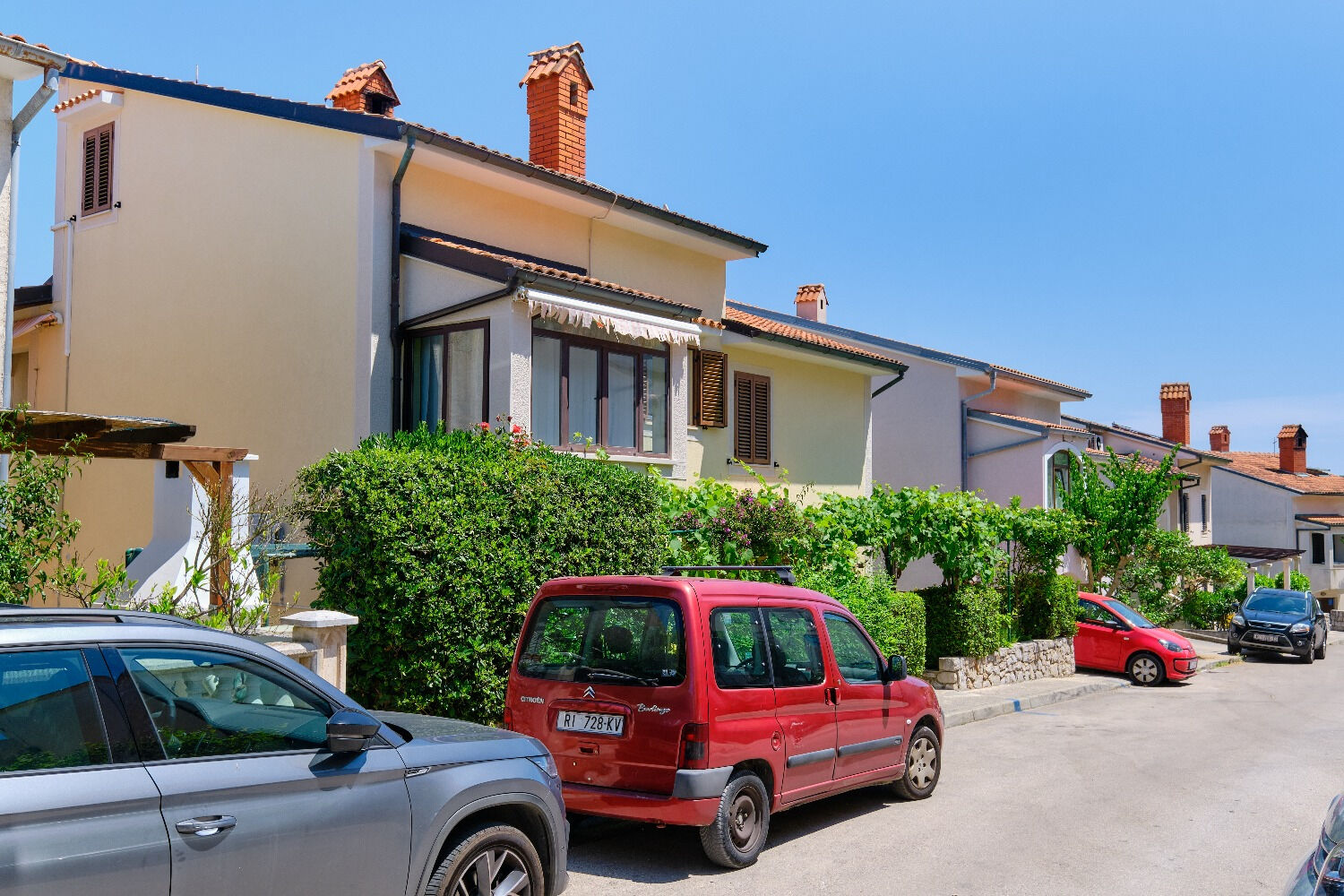 Apartments Nada 10929-A1