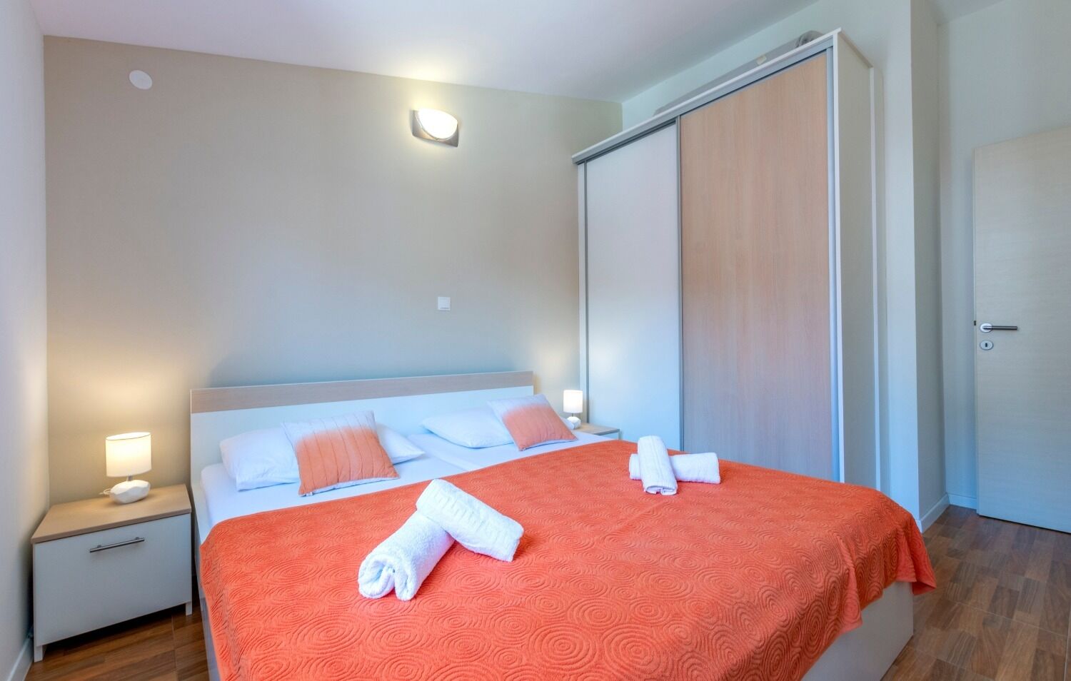 Apartments Dalis 10933-A1