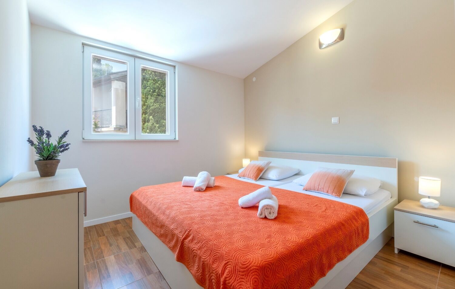 Apartments Dalis 10933-A1