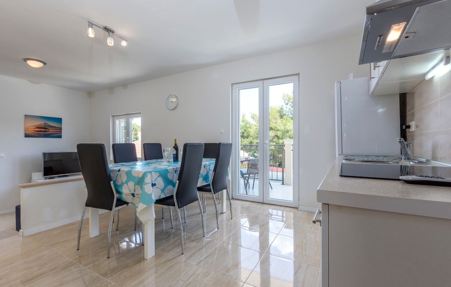 Apartments Dalis 10933-A2