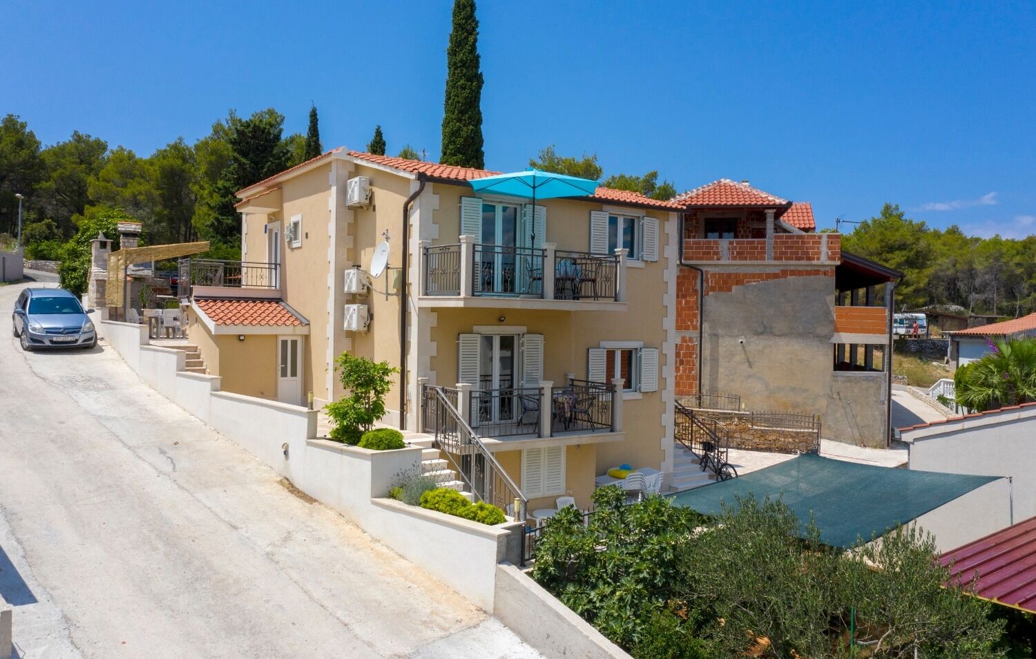 Apartments Dalis 10933-A2