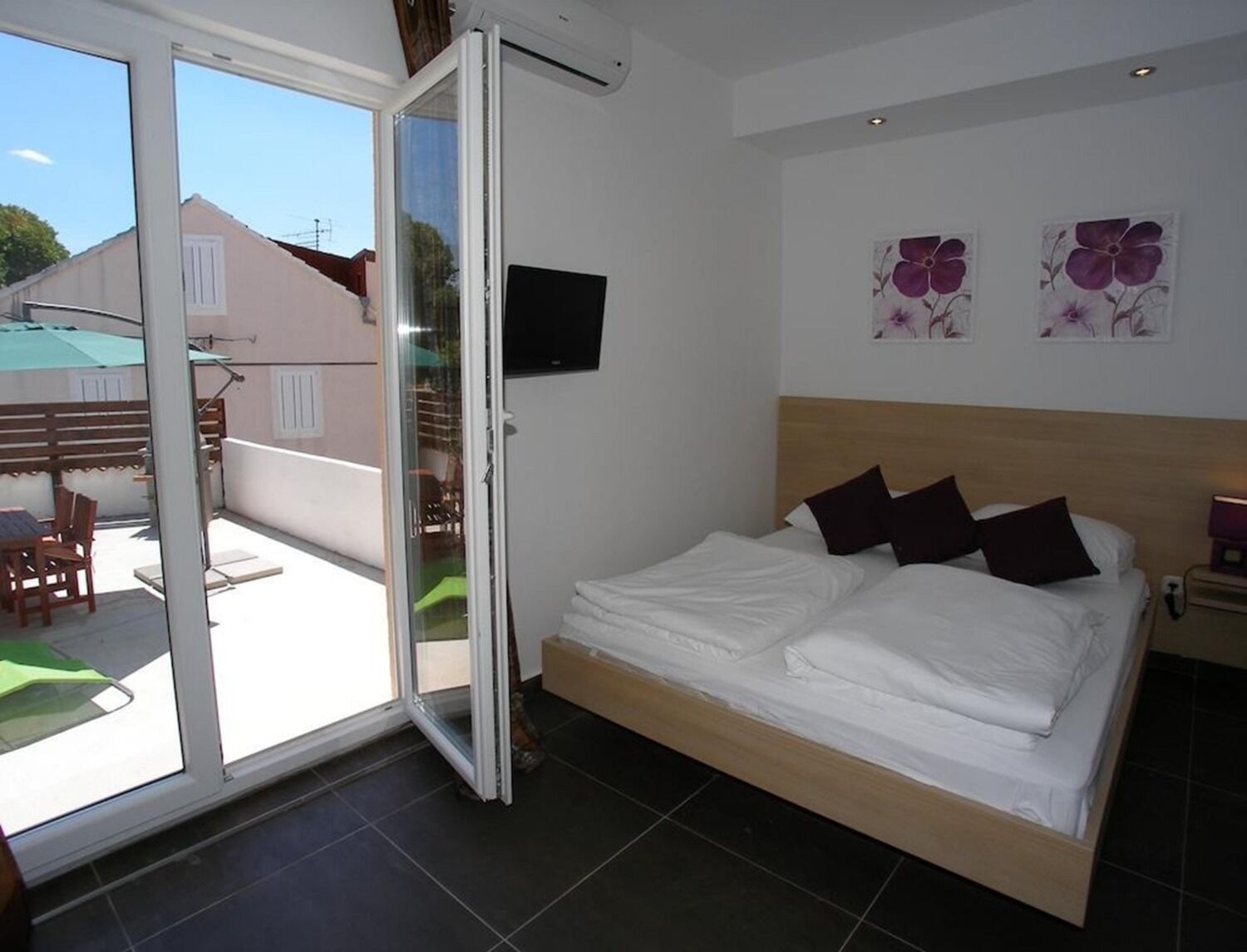 Apartments and Rooms Petar 109371-A2
