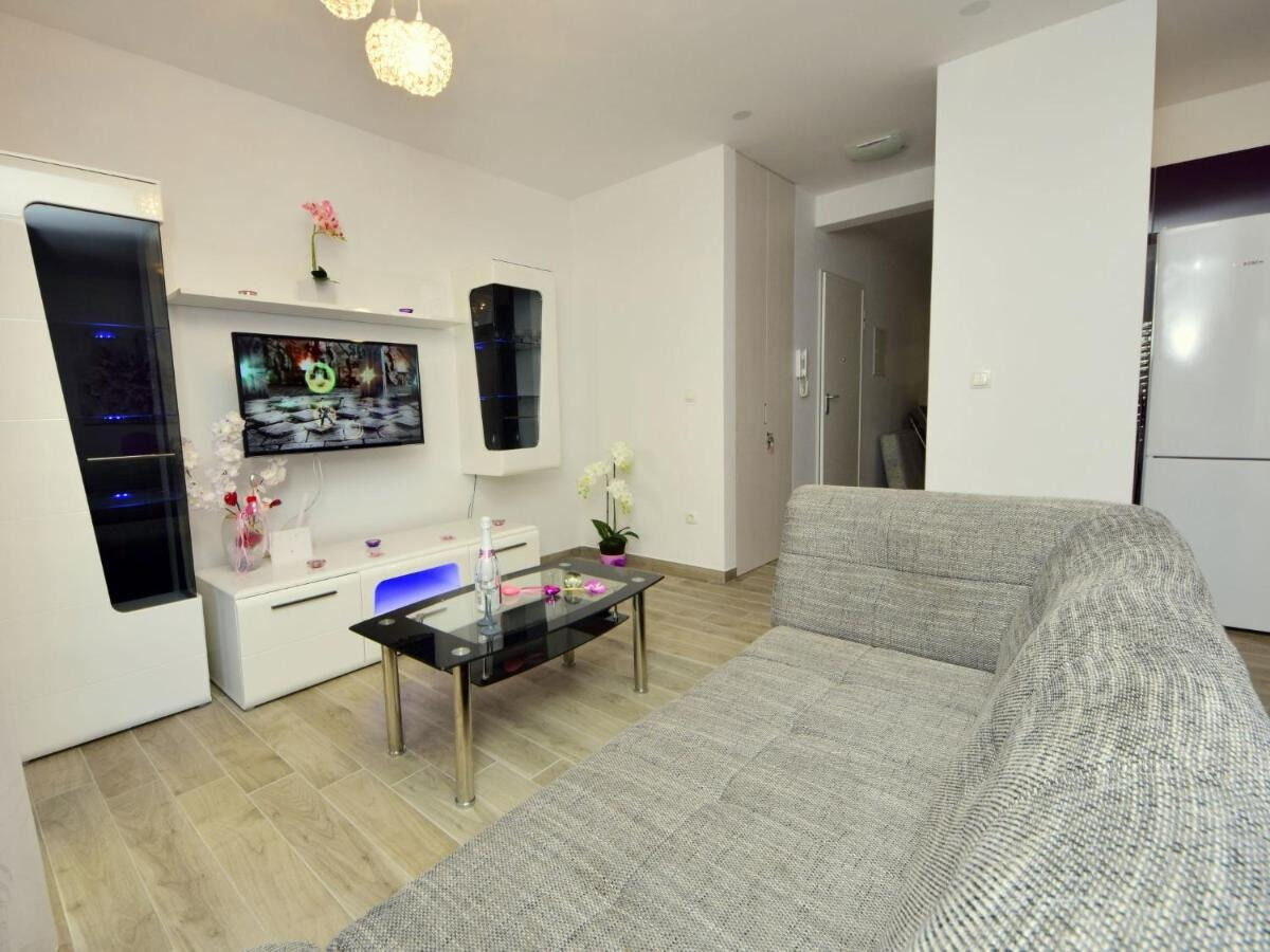 Apartment MeMi 109481-A1