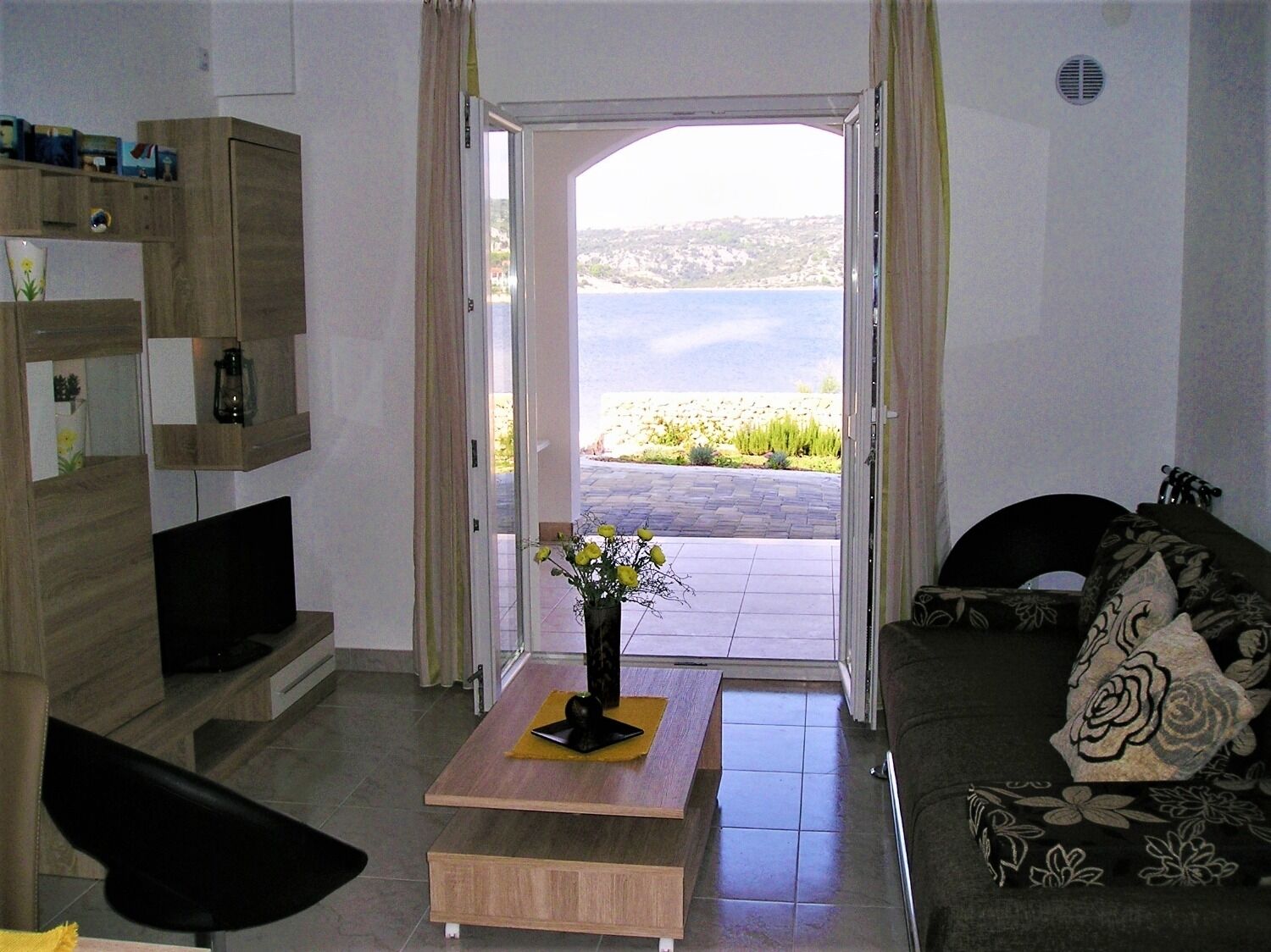 Apartments Tih 109501-A1