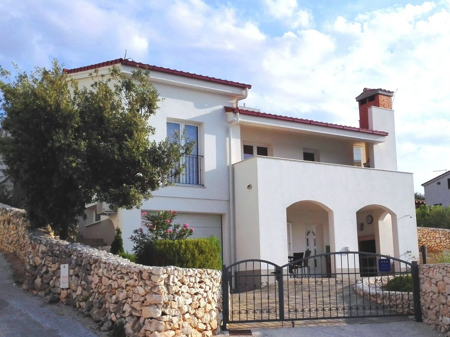 Apartments Tih 109501-A2