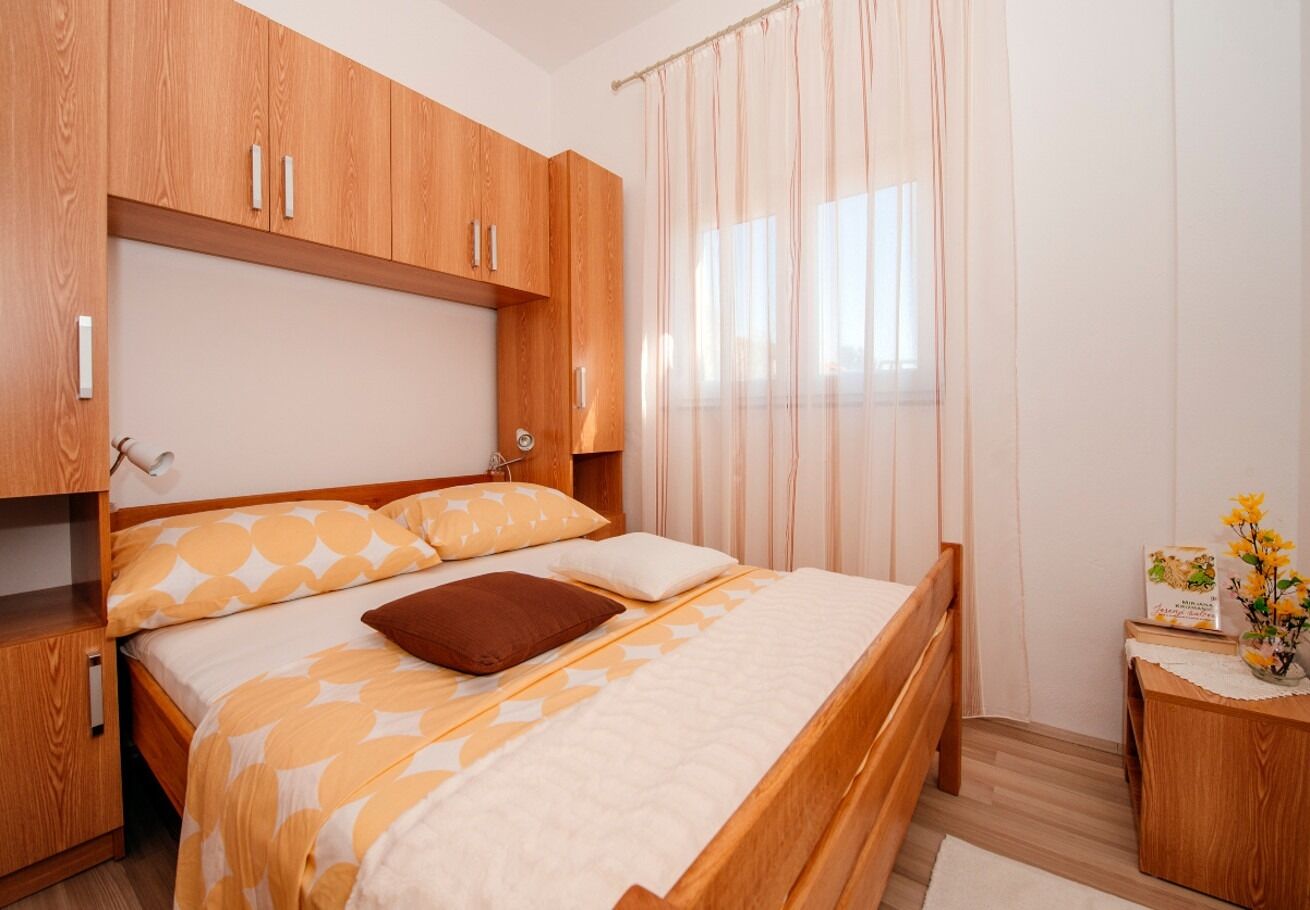Apartments Ljubo 10956-A1
