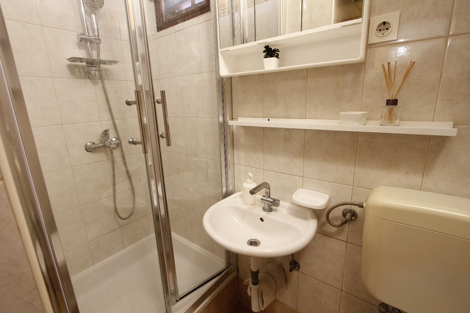 Apartments Oasis 10979-A2
