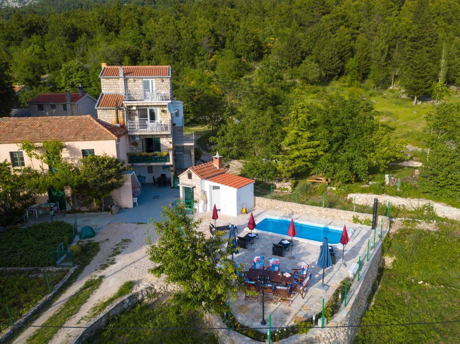 House Tonci 109741-K1