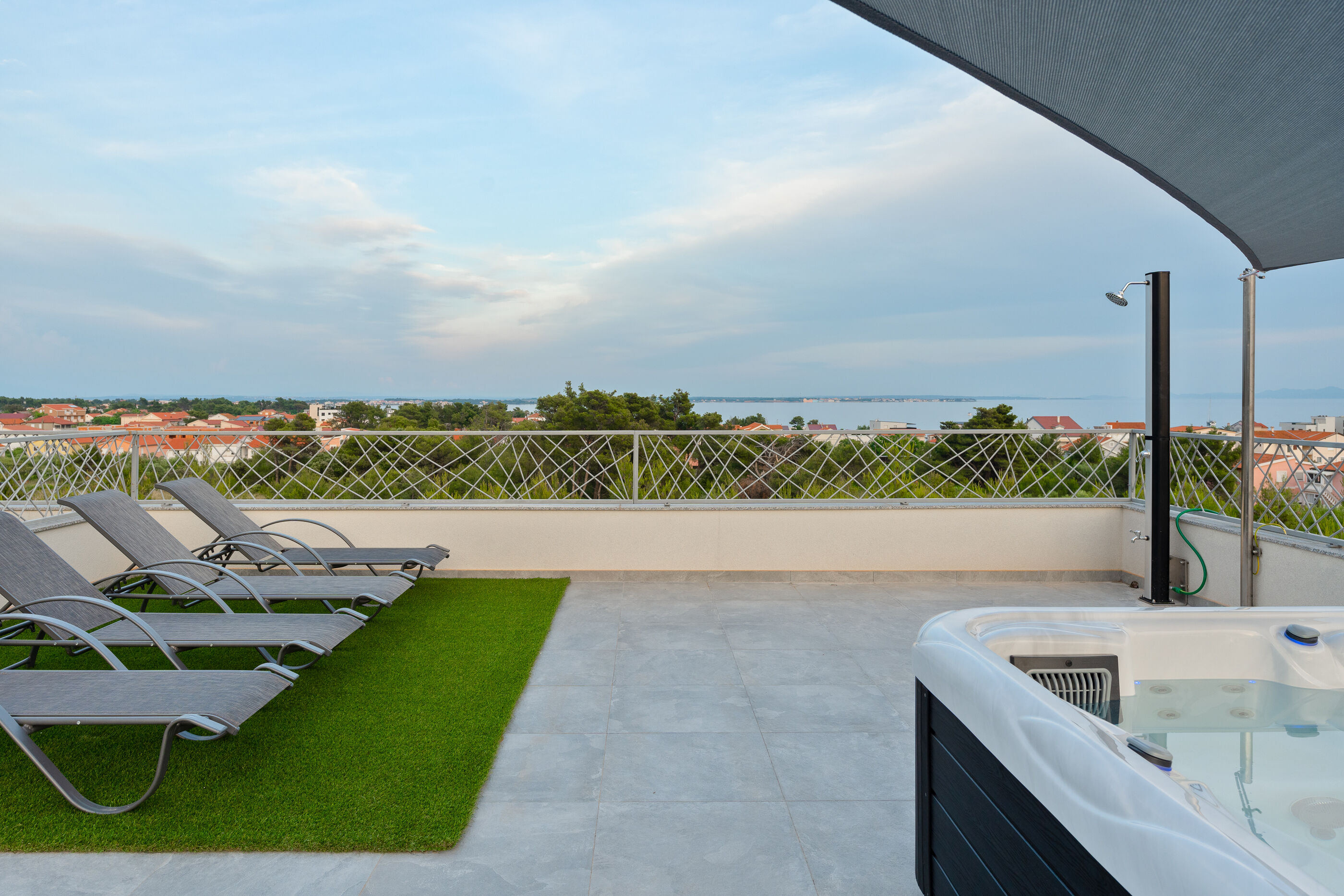 Apartments and Rooms Number One 64133-A6