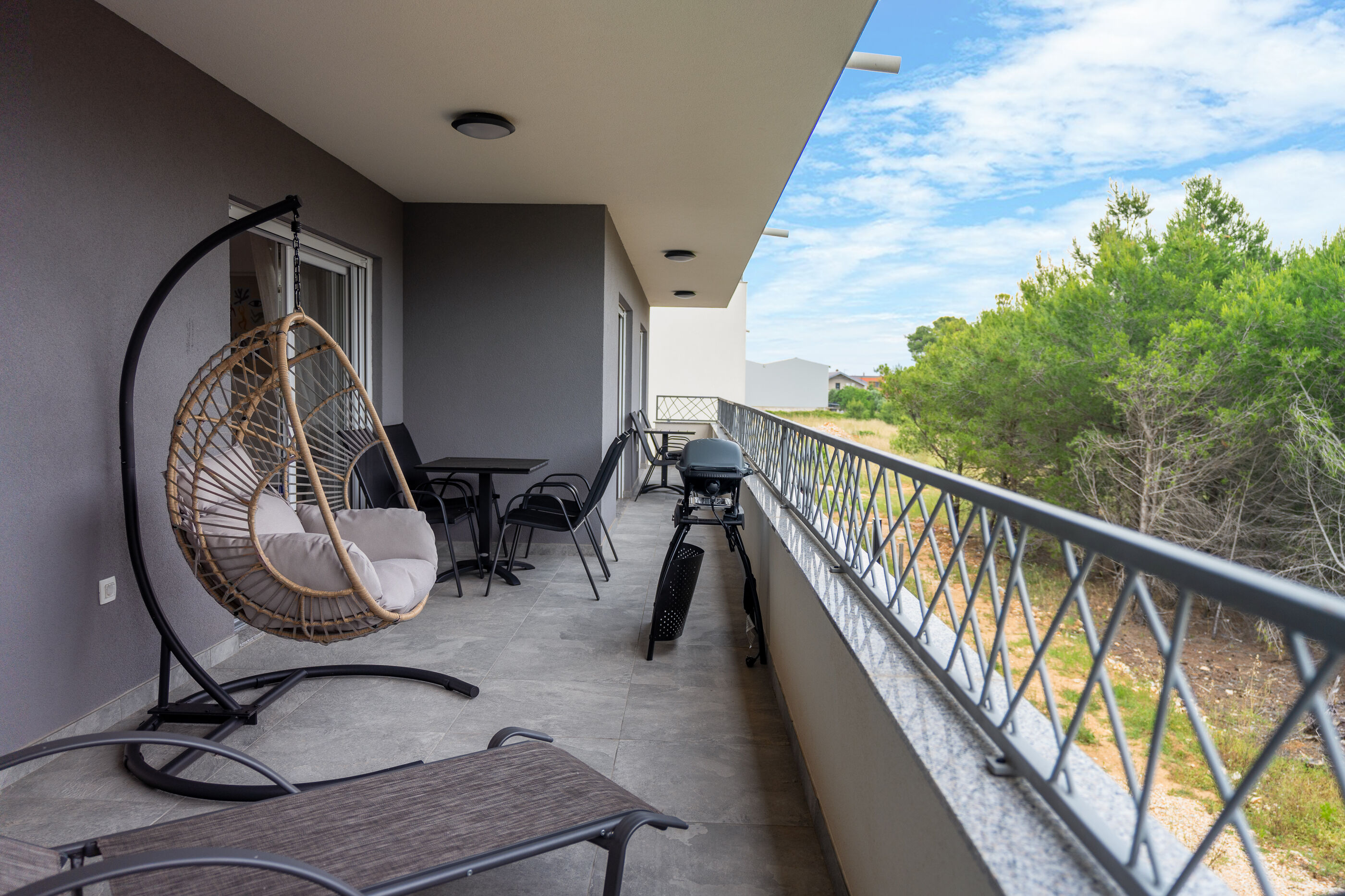 Apartments and Rooms Number One 64133-A6