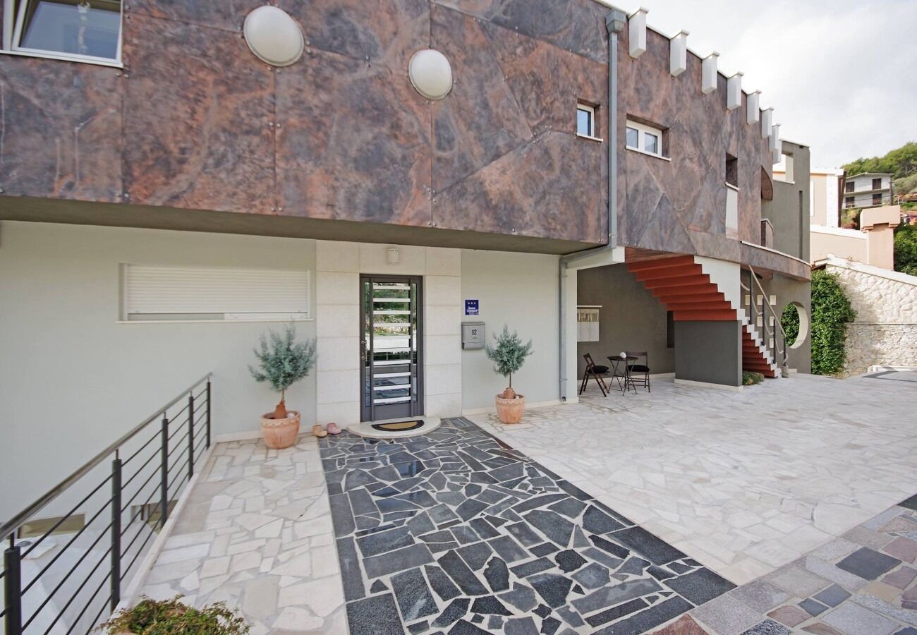 Apartments JaVi 10983-A4