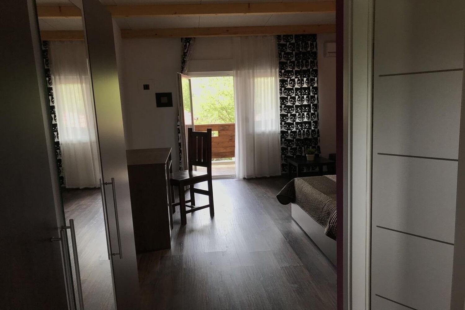 Rooms Mar 10985-S4