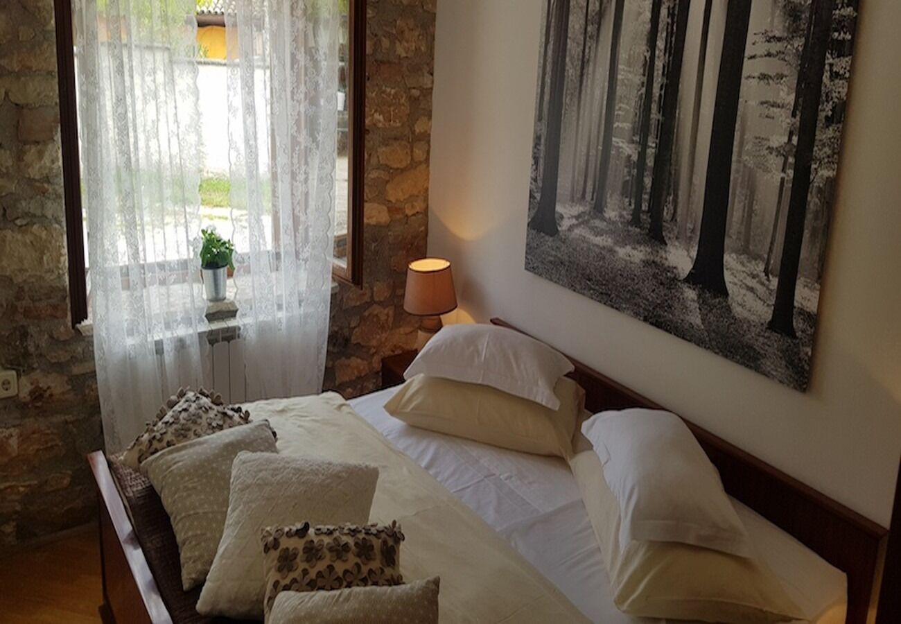 Apartments and Room Perstel 109871-A1