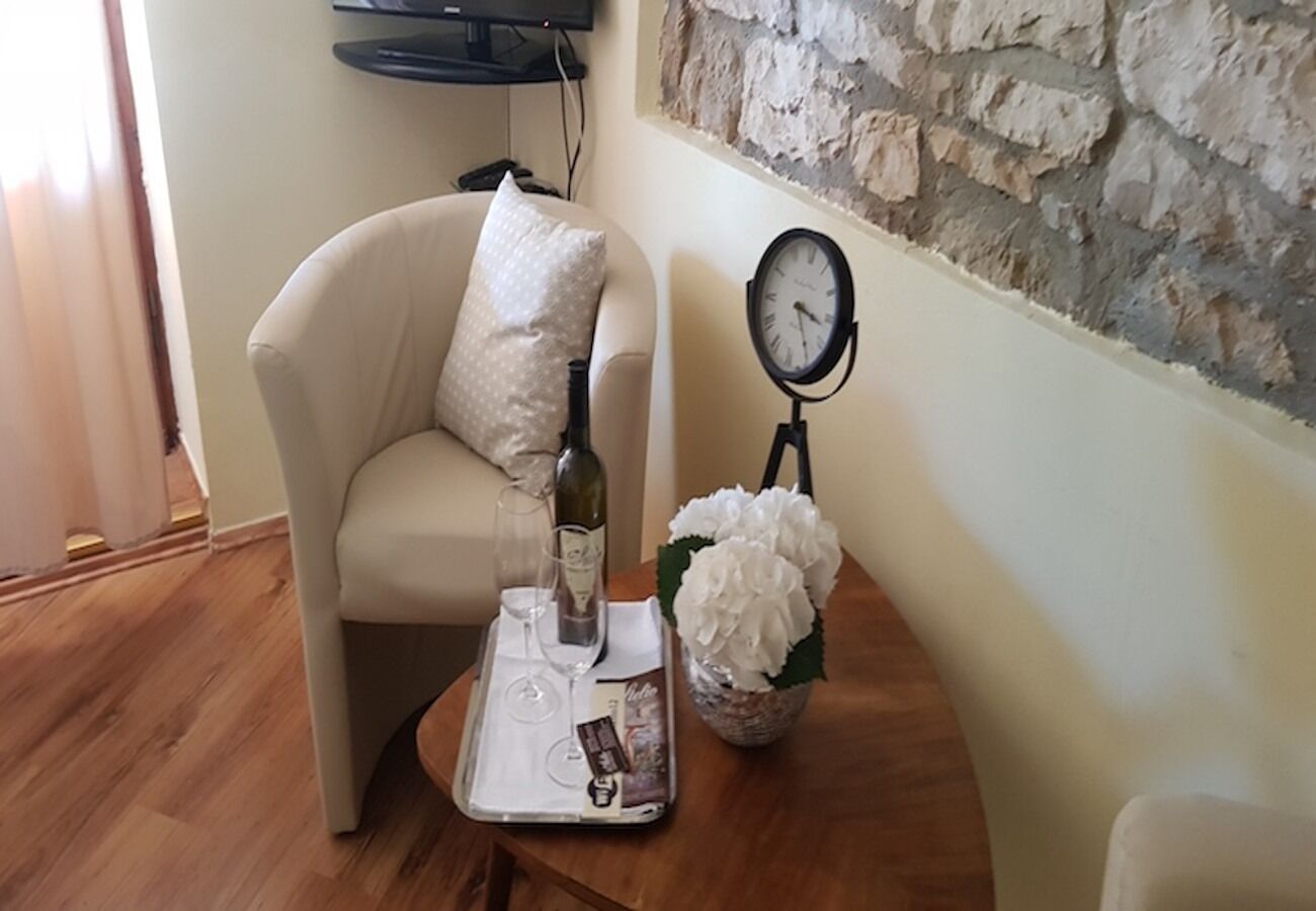 Apartments and Room Perstel 109871-S3