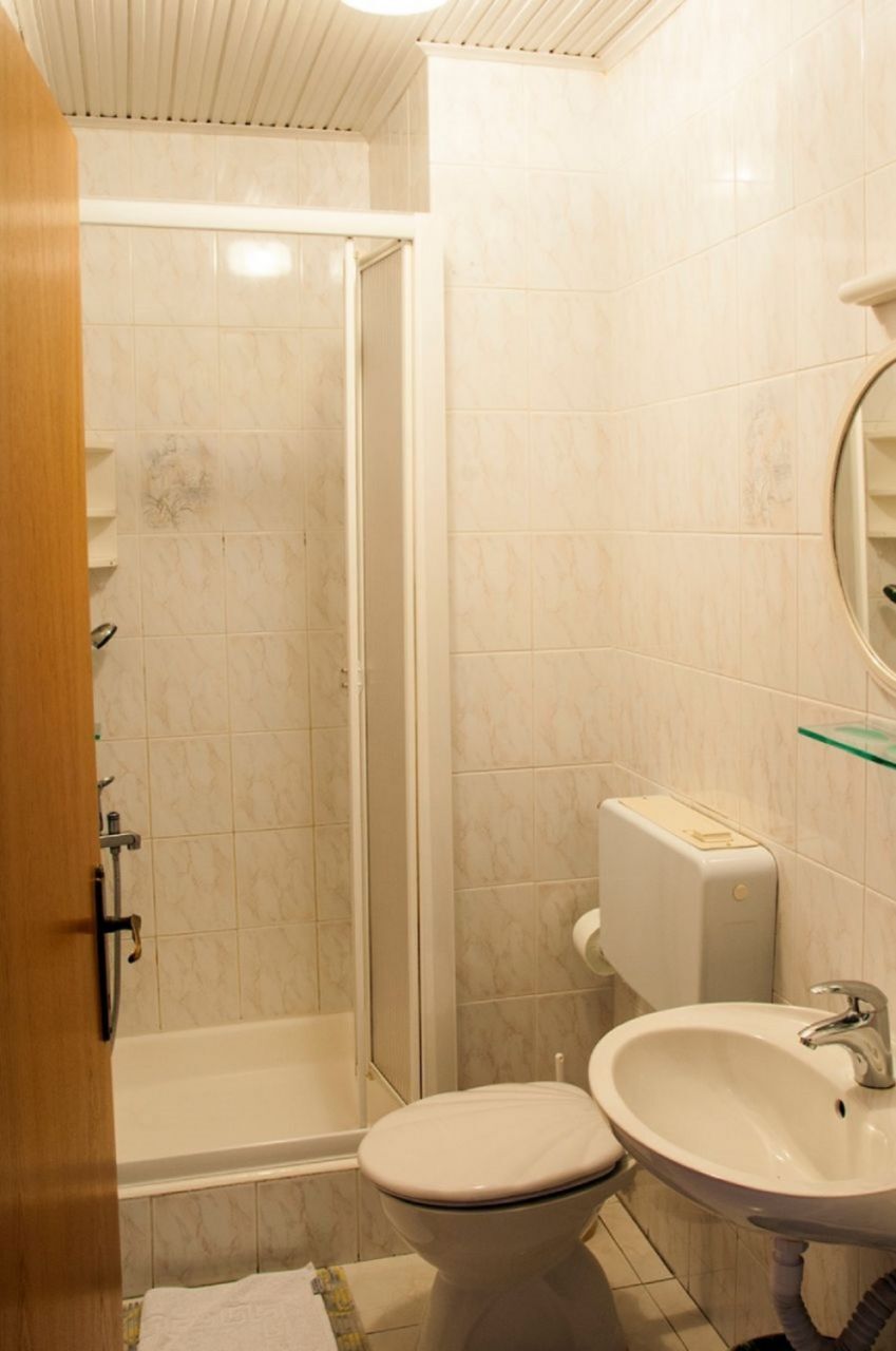Apartments ErikaS 10996-A5