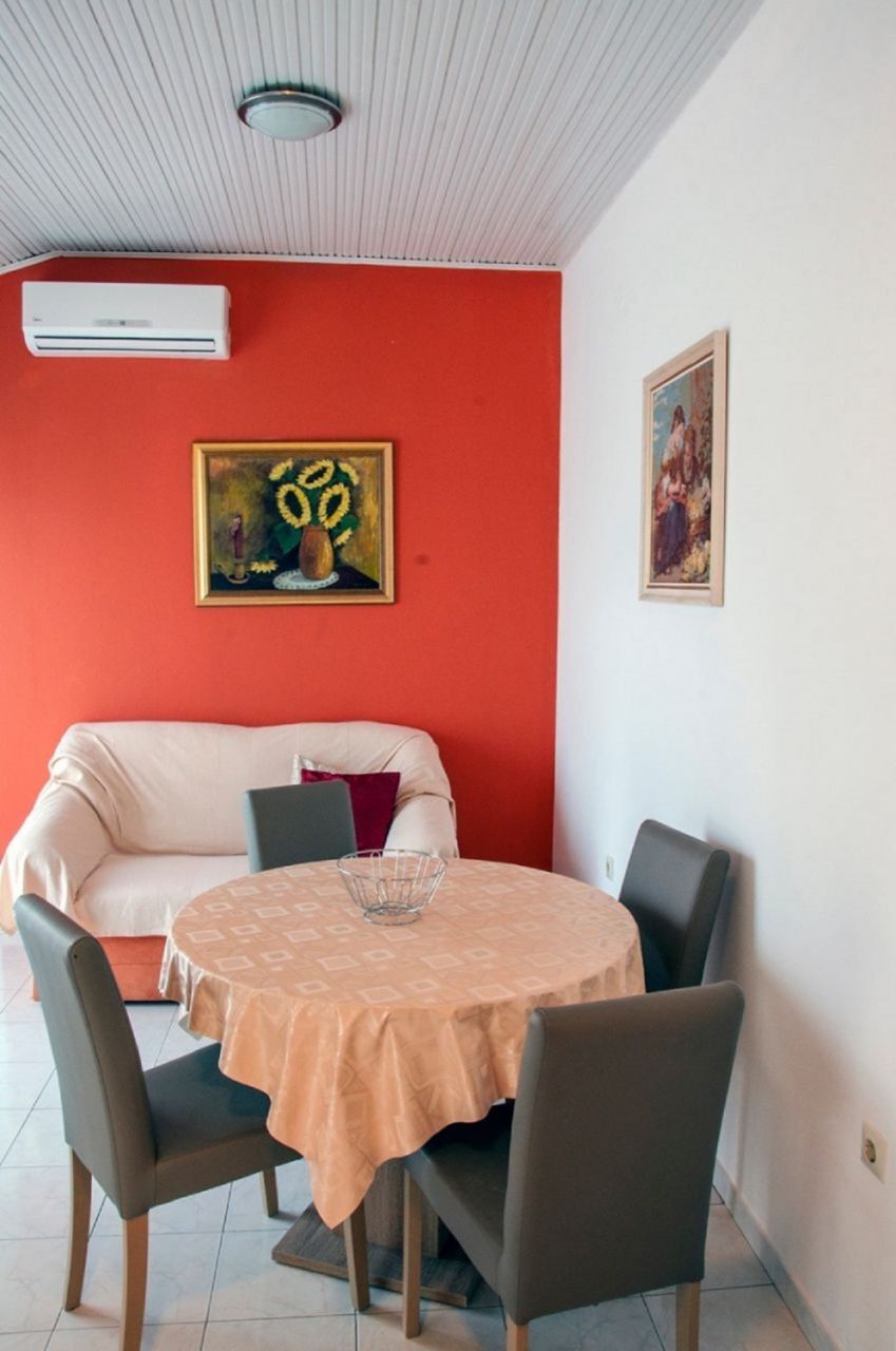 Apartments ErikaS 10996-A6