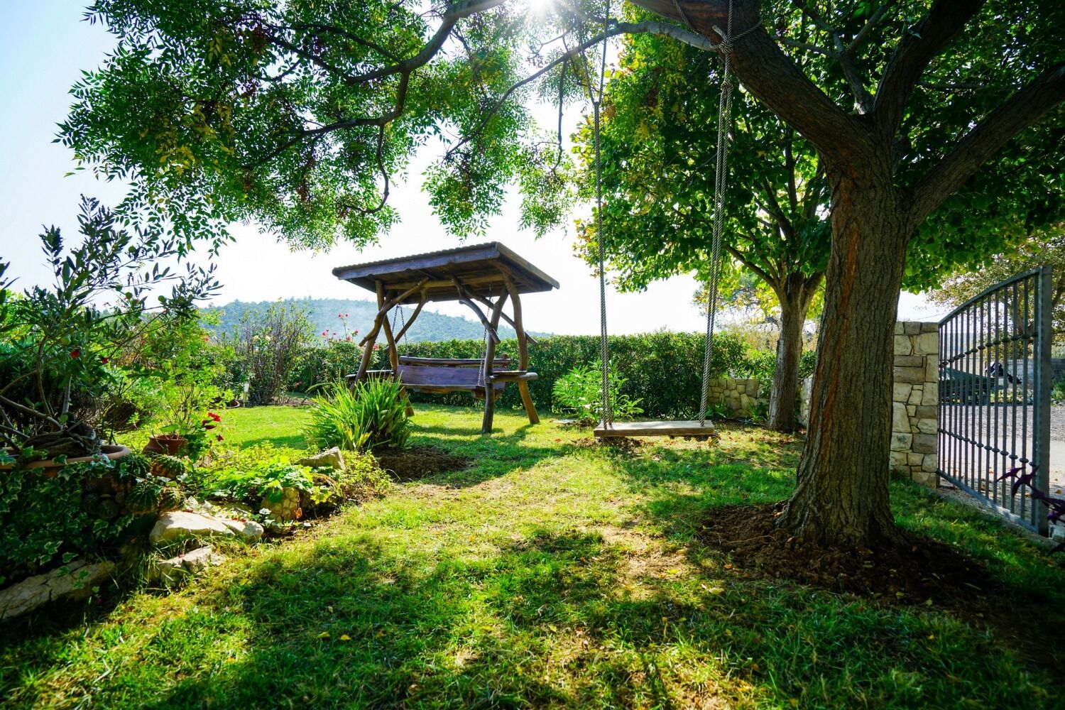 Apartments Secret Garden 10998-A2