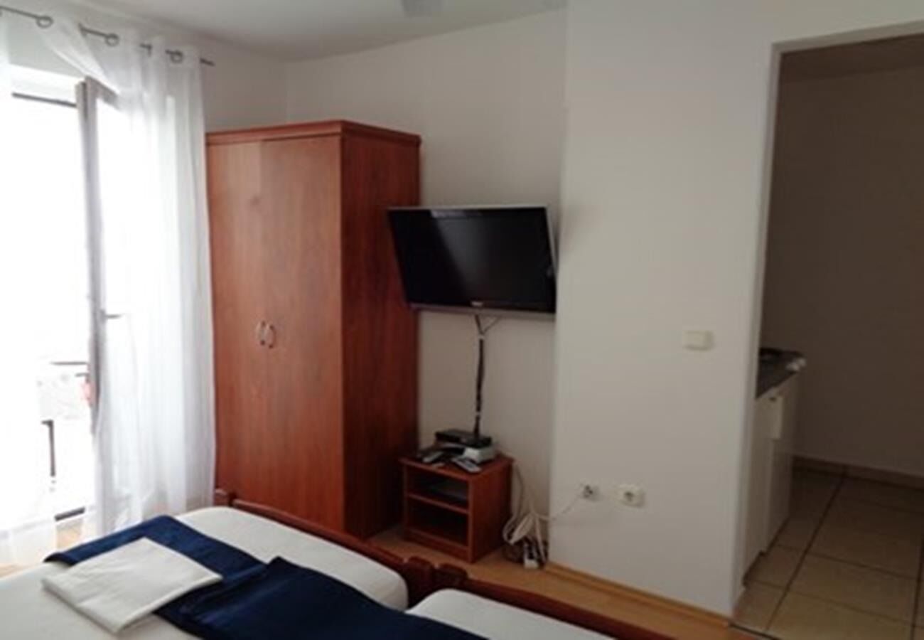 Apartments Vlado 10999-A6