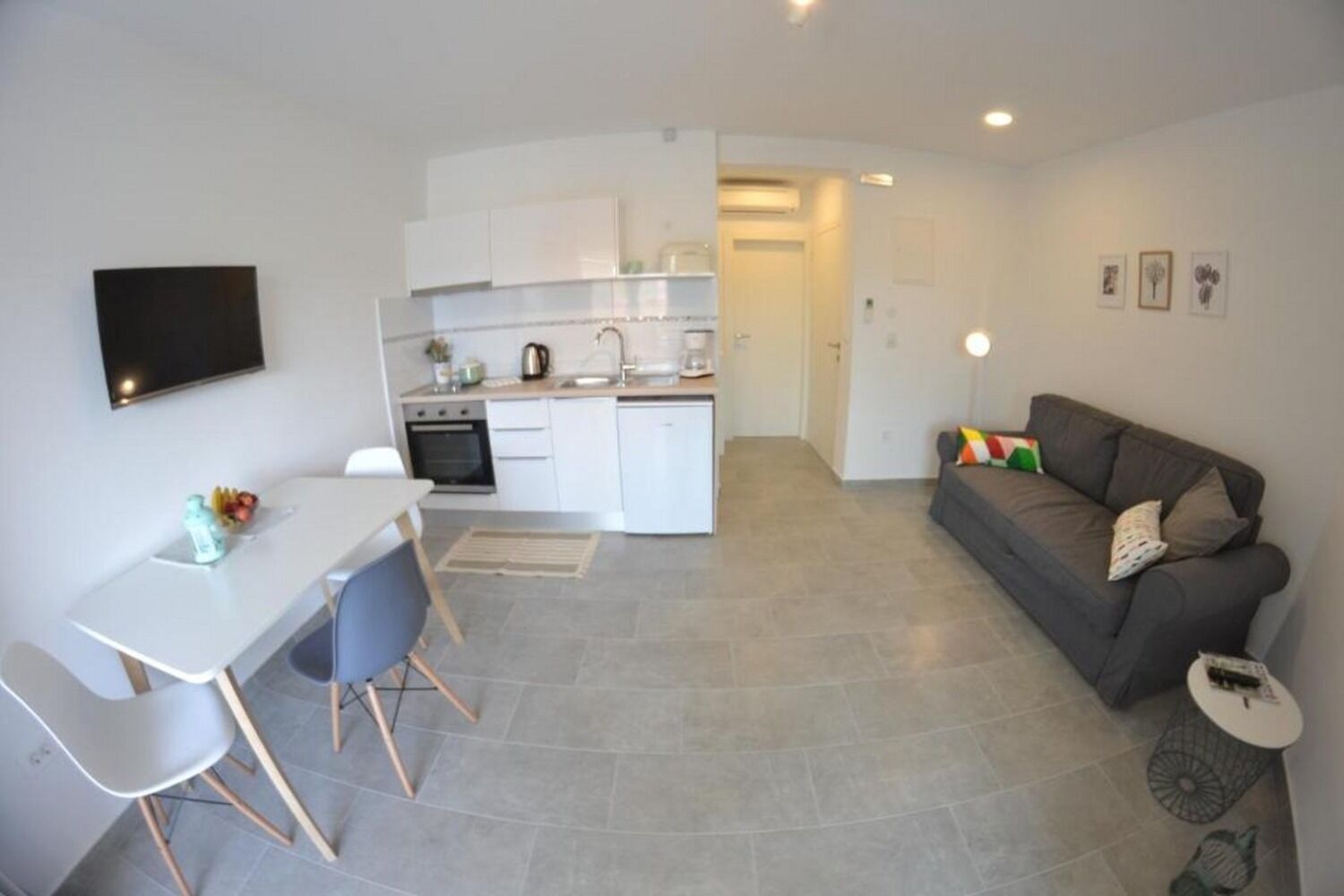 Apartments and Room Mario 109971-A1