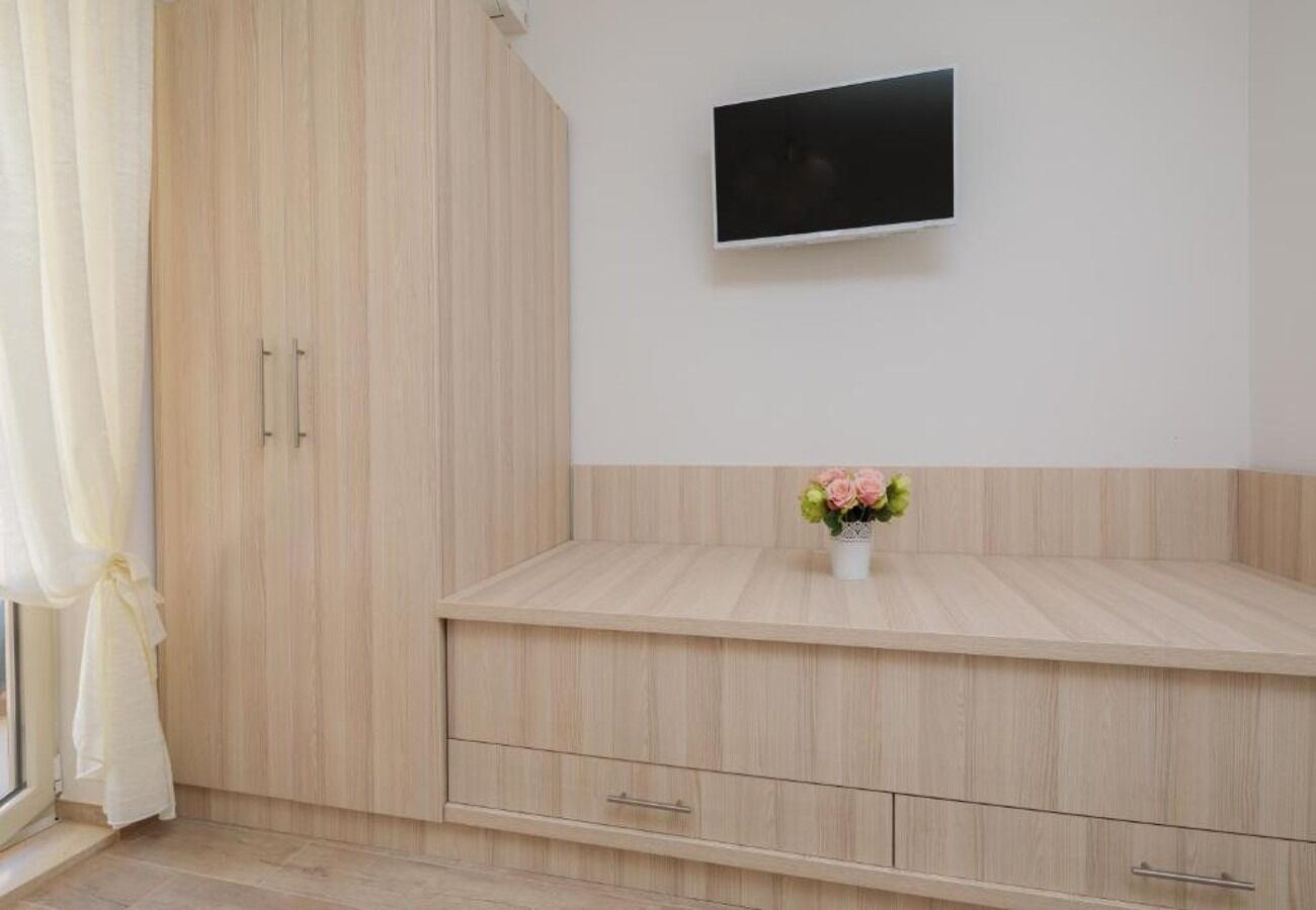 Apartment Dora 11007-A2