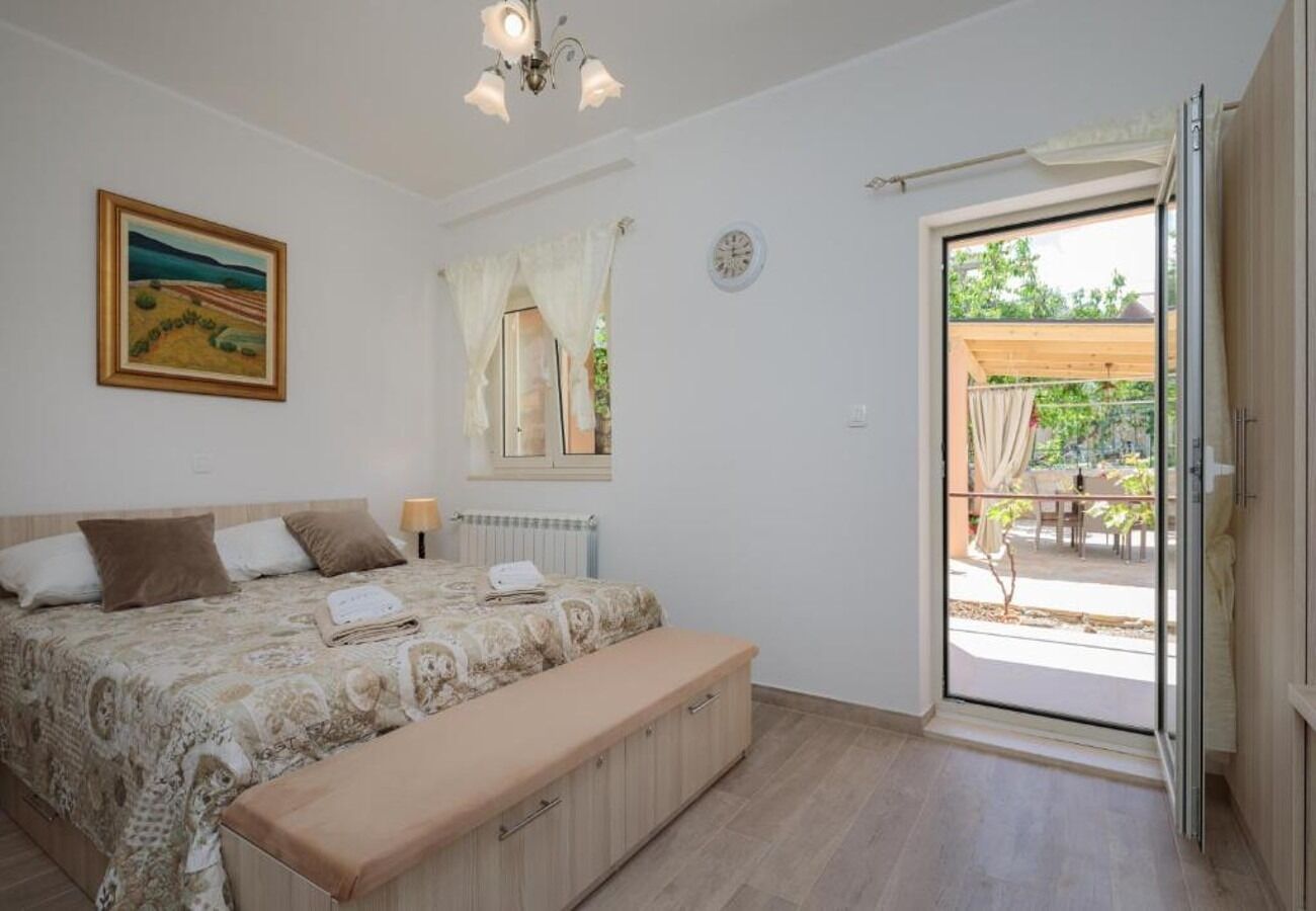 Apartment Dora 11007-A2