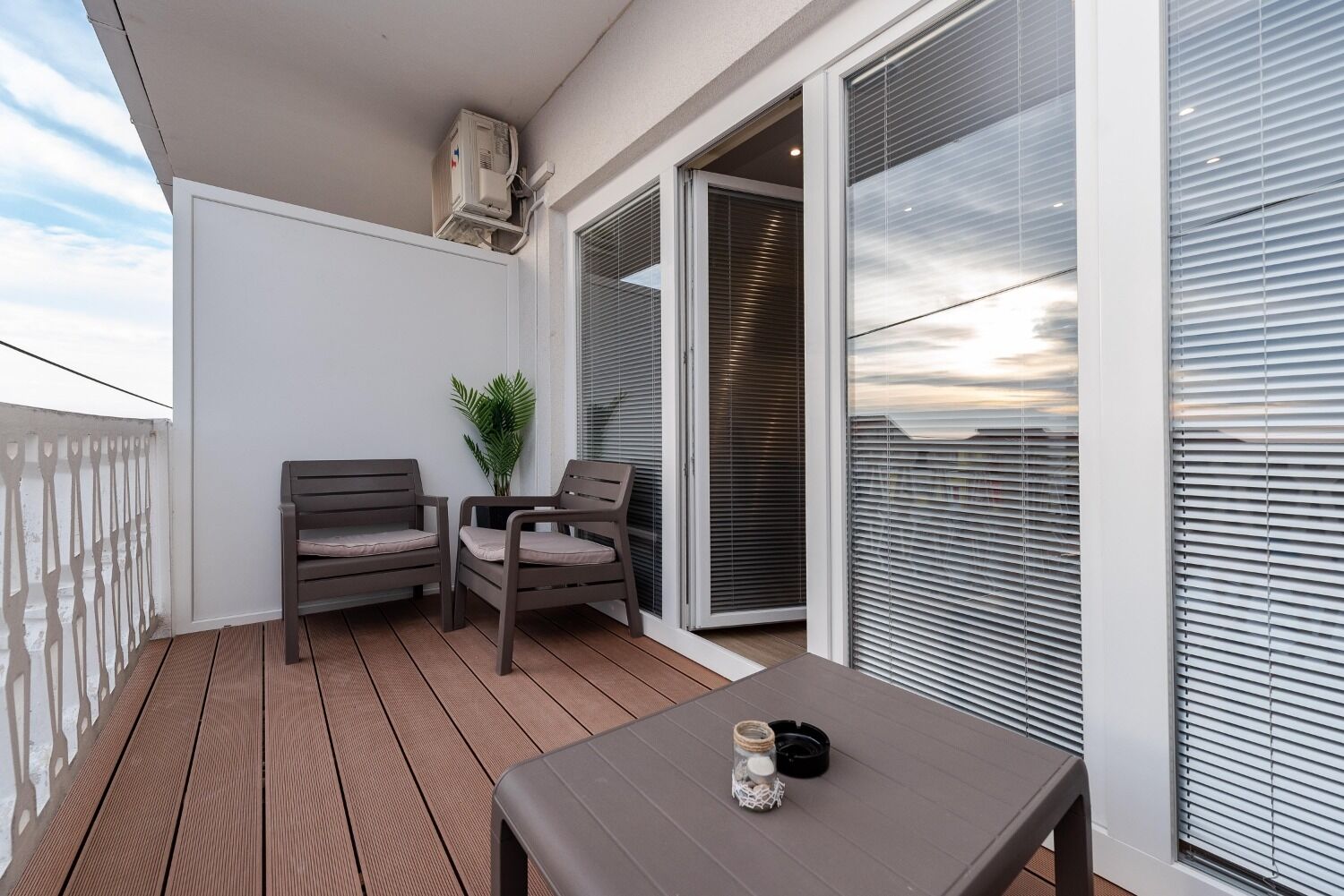 Apartments Tomo 105341-A7