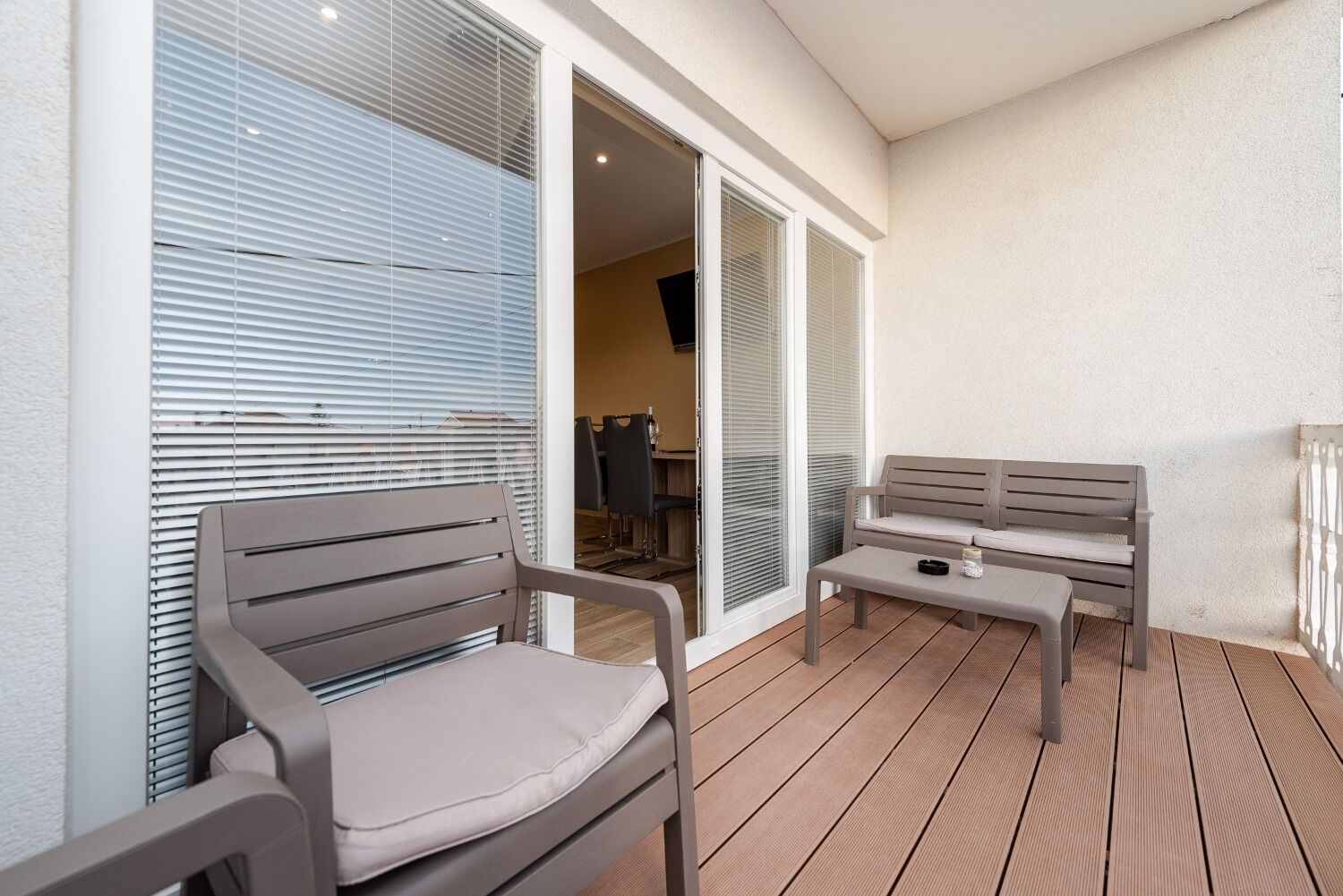 Apartments Tomo 105341-A7