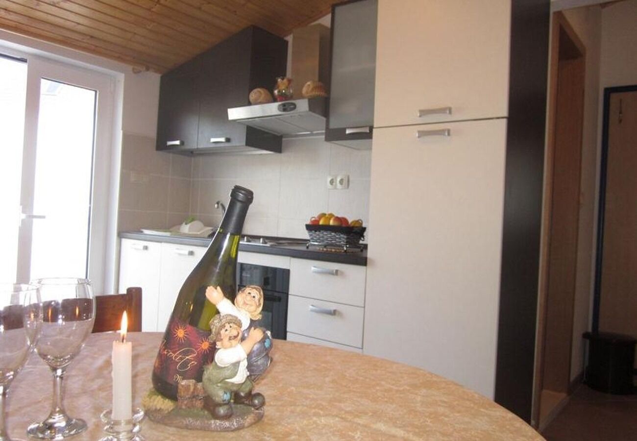 Apartments Sto 11008-A2