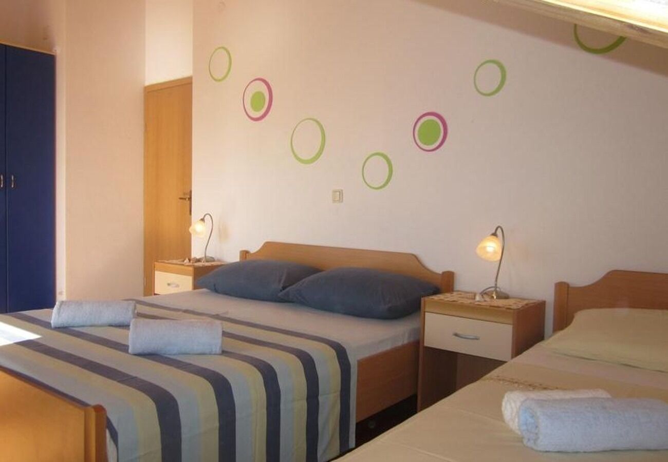 Apartments Sto 11008-A2