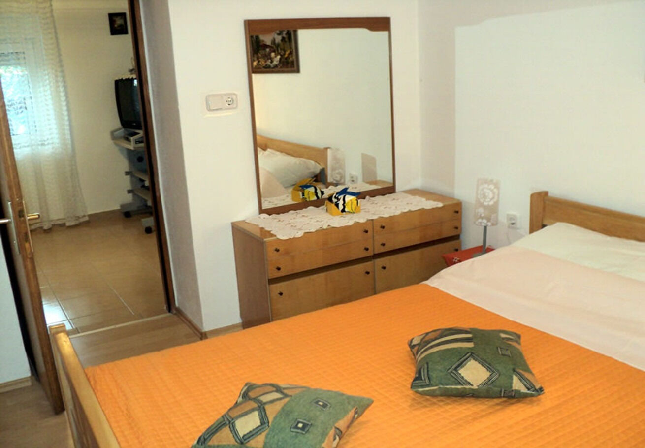 Apartments Niko 110061-A1