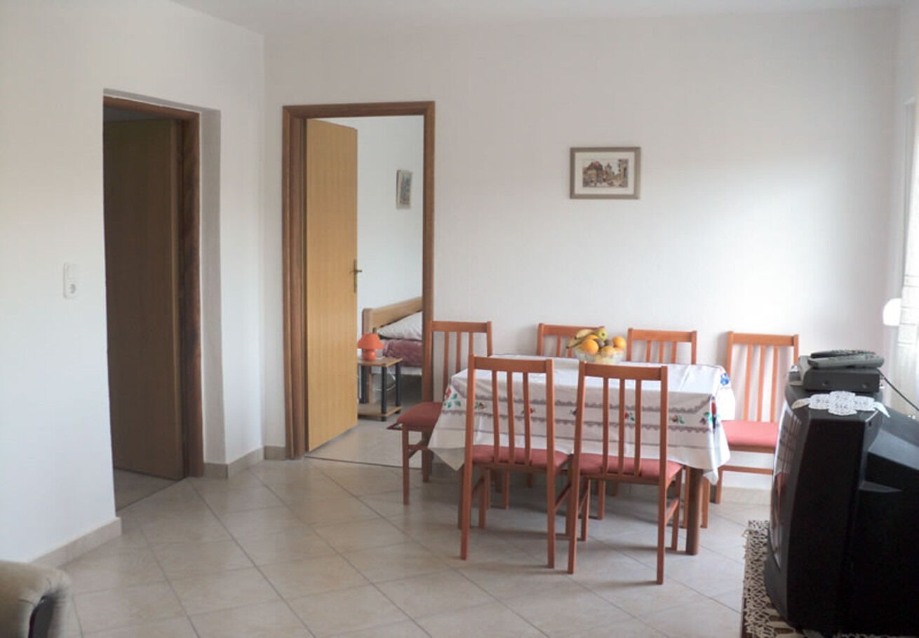 Apartments Niko 110061-A2