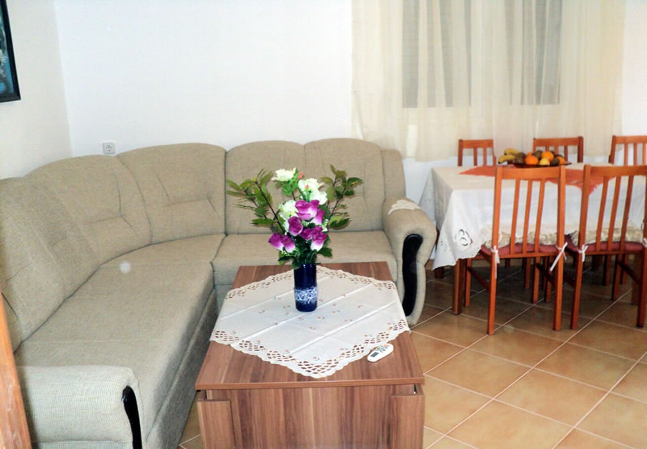 Apartments Niko 110061-A3