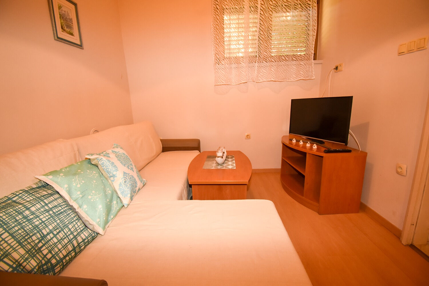 Apartments and Rooms Frane 11017-A1