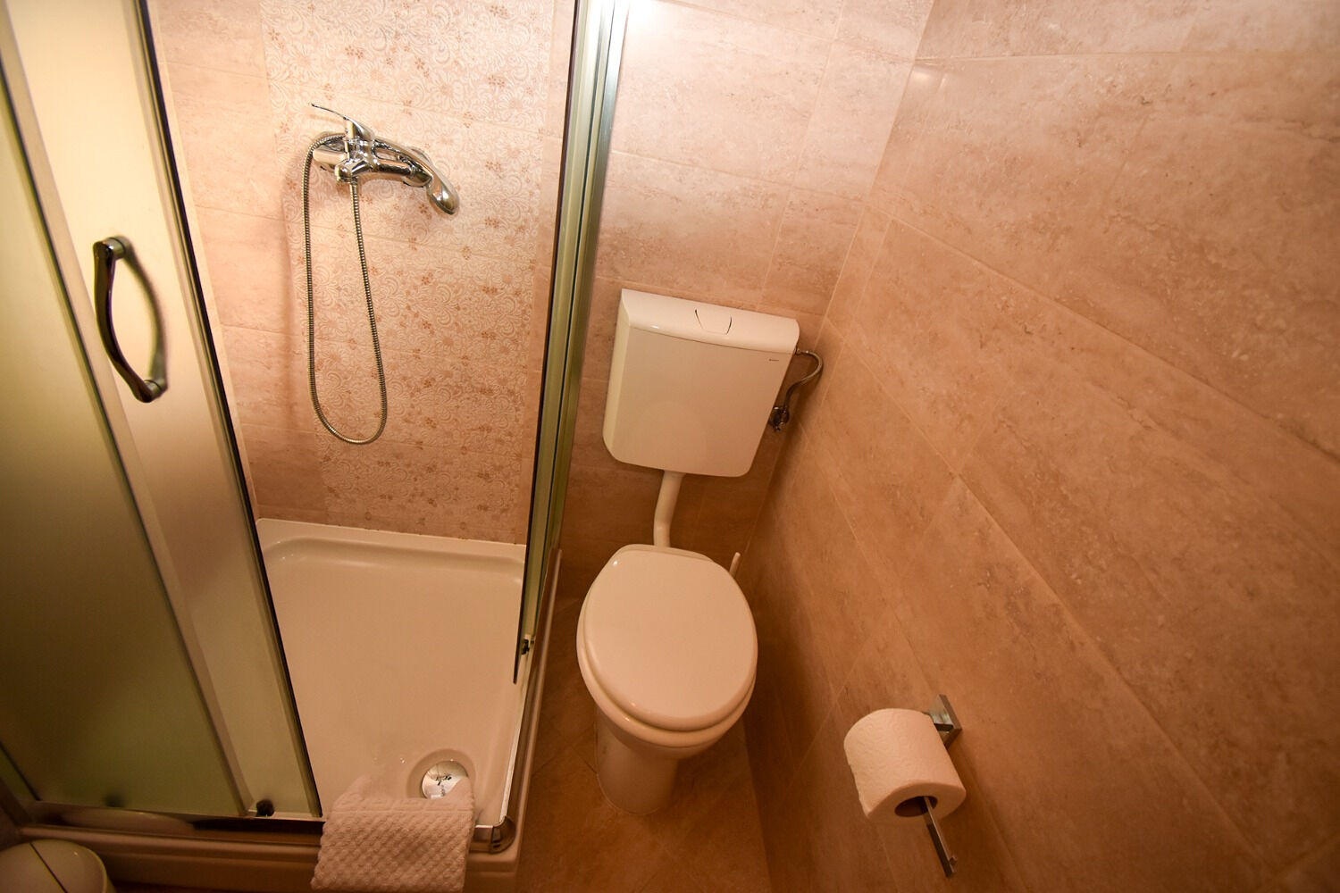 Apartments and Rooms Frane 11017-A1