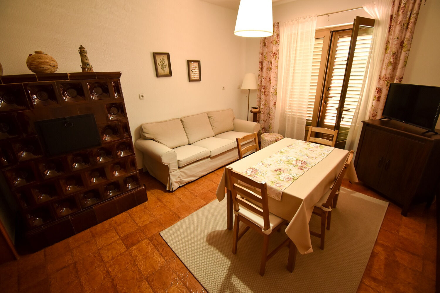 Apartments and Rooms Frane 11017-A2