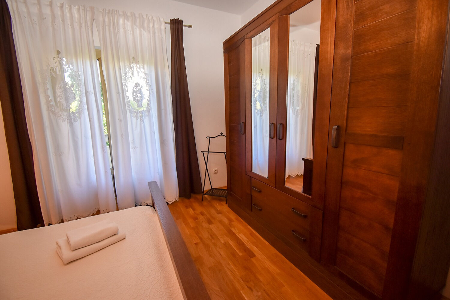 Apartments and Rooms Frane 11017-A2