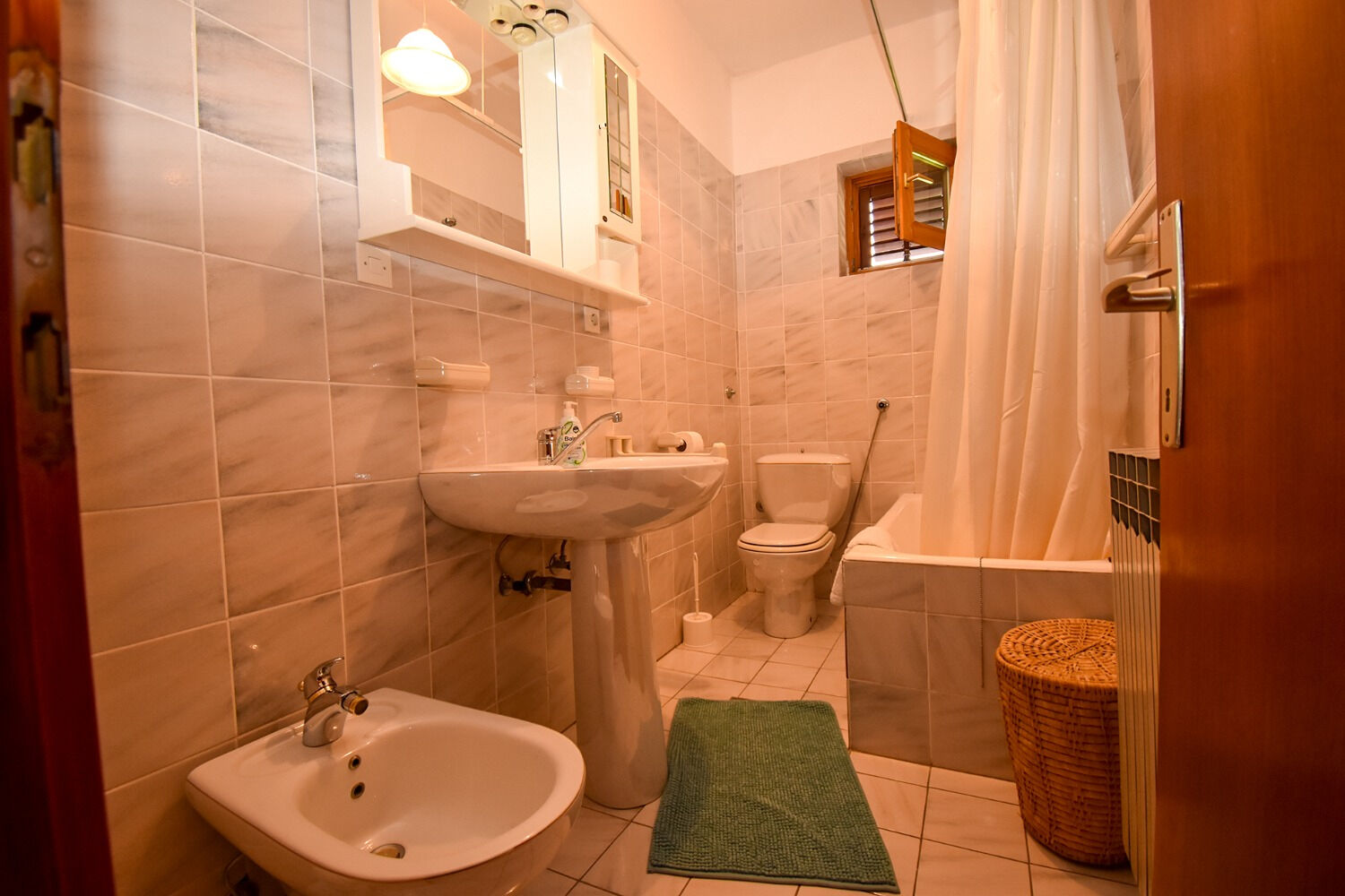 Apartments and Rooms Frane 11017-A2